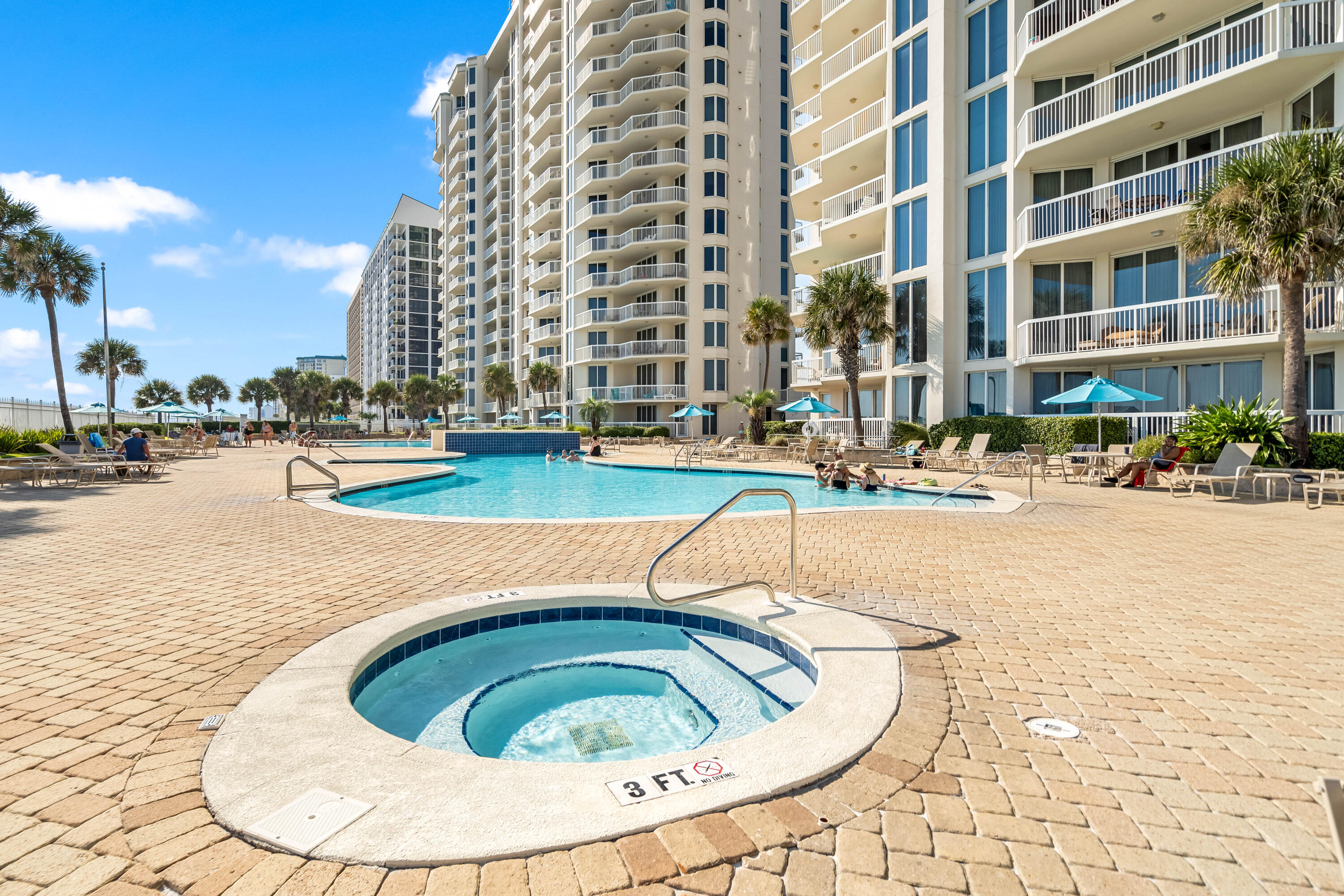 SILVER BEACH TOWERS - Residential