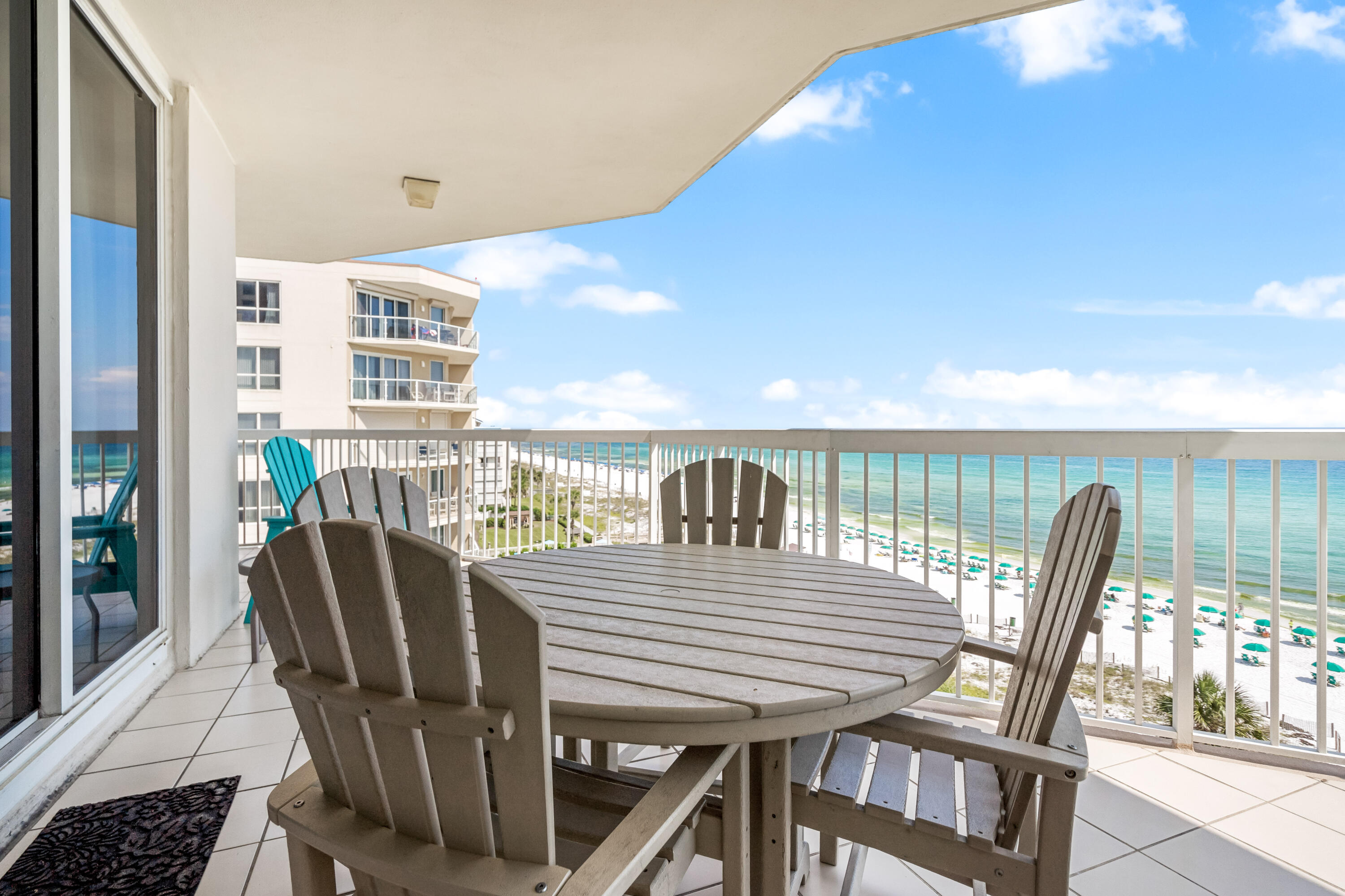 SILVER BEACH TOWERS - Residential