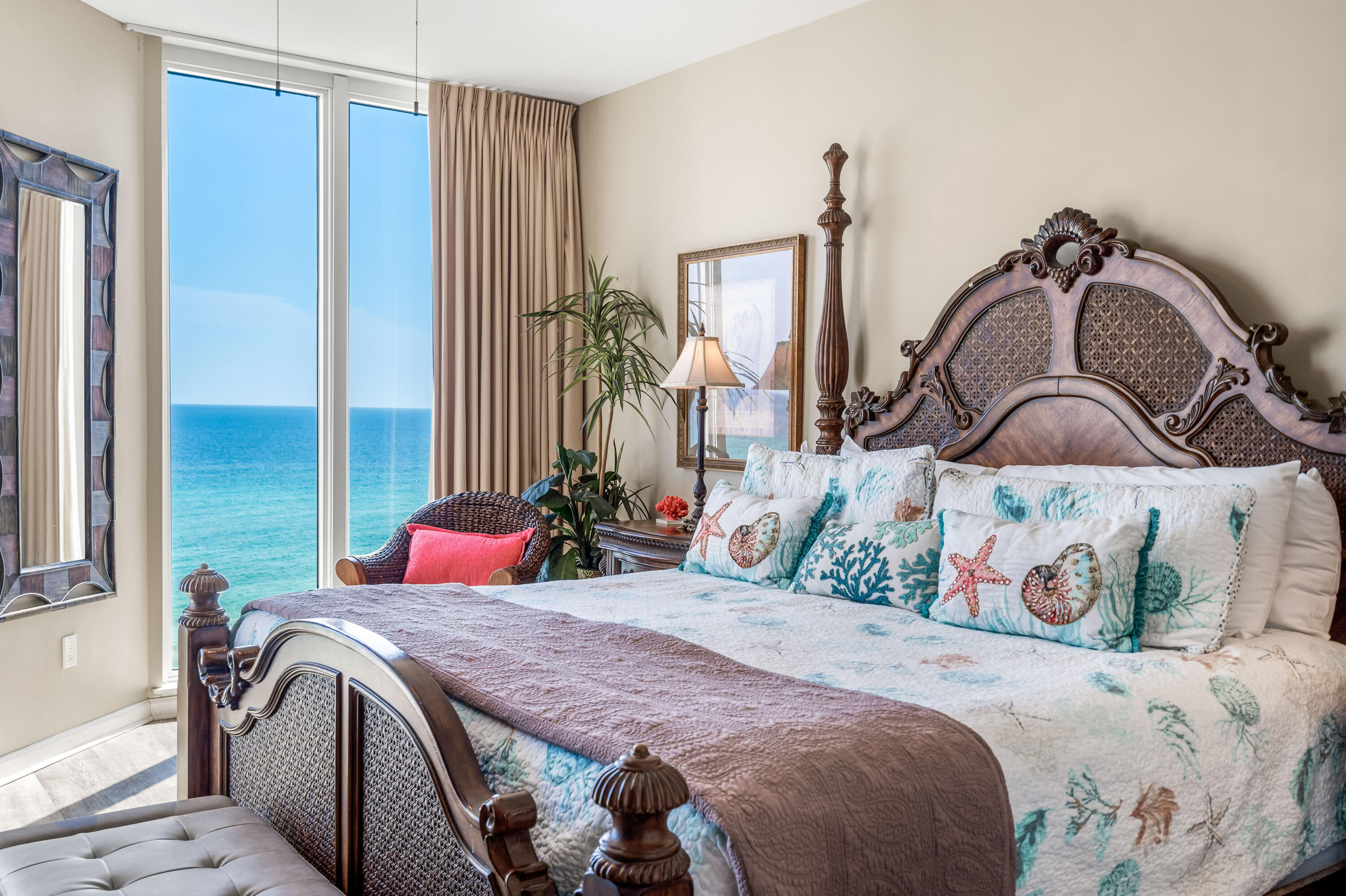 SILVER BEACH TOWERS - Residential