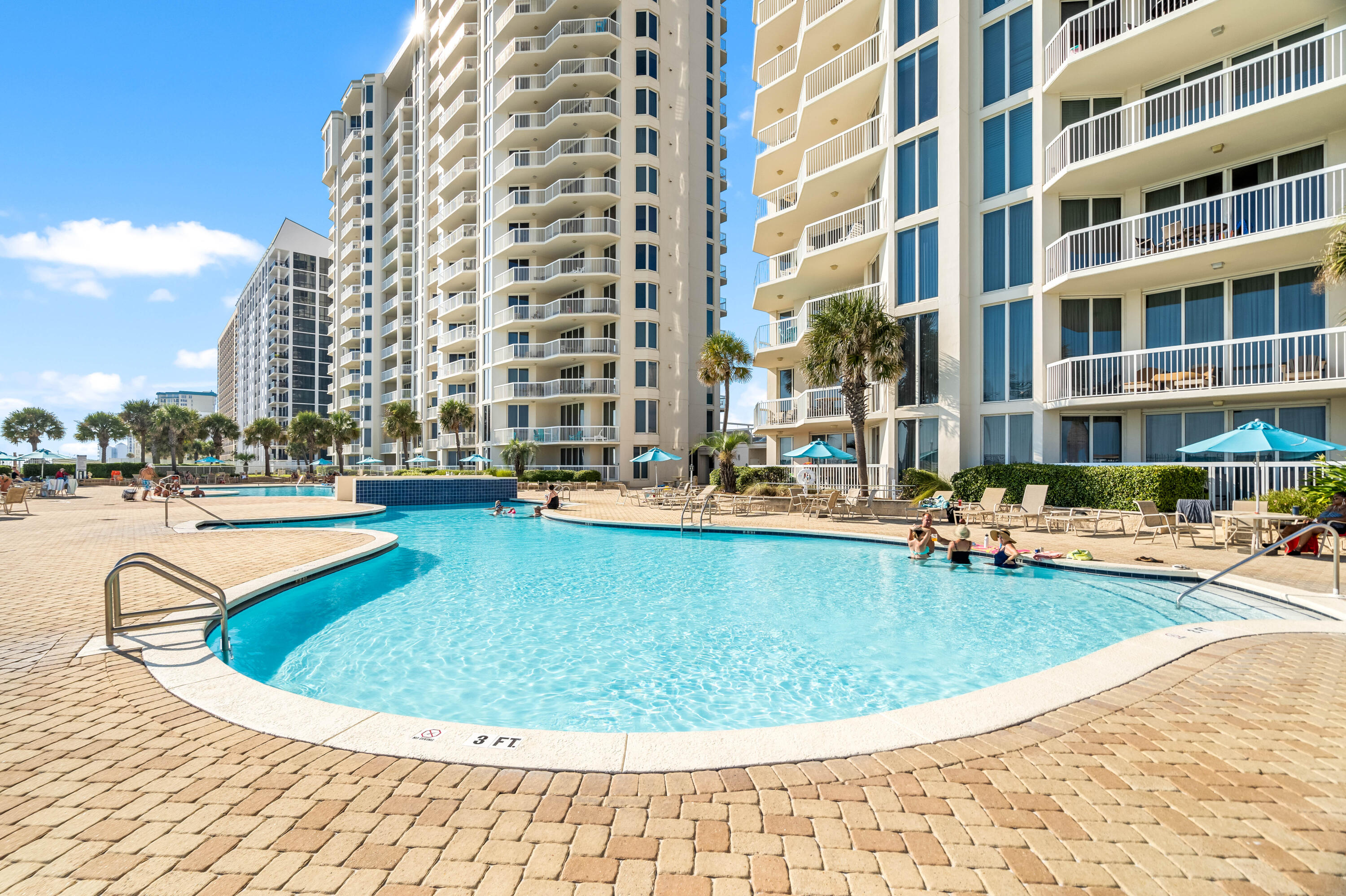 SILVER BEACH TOWERS - Residential
