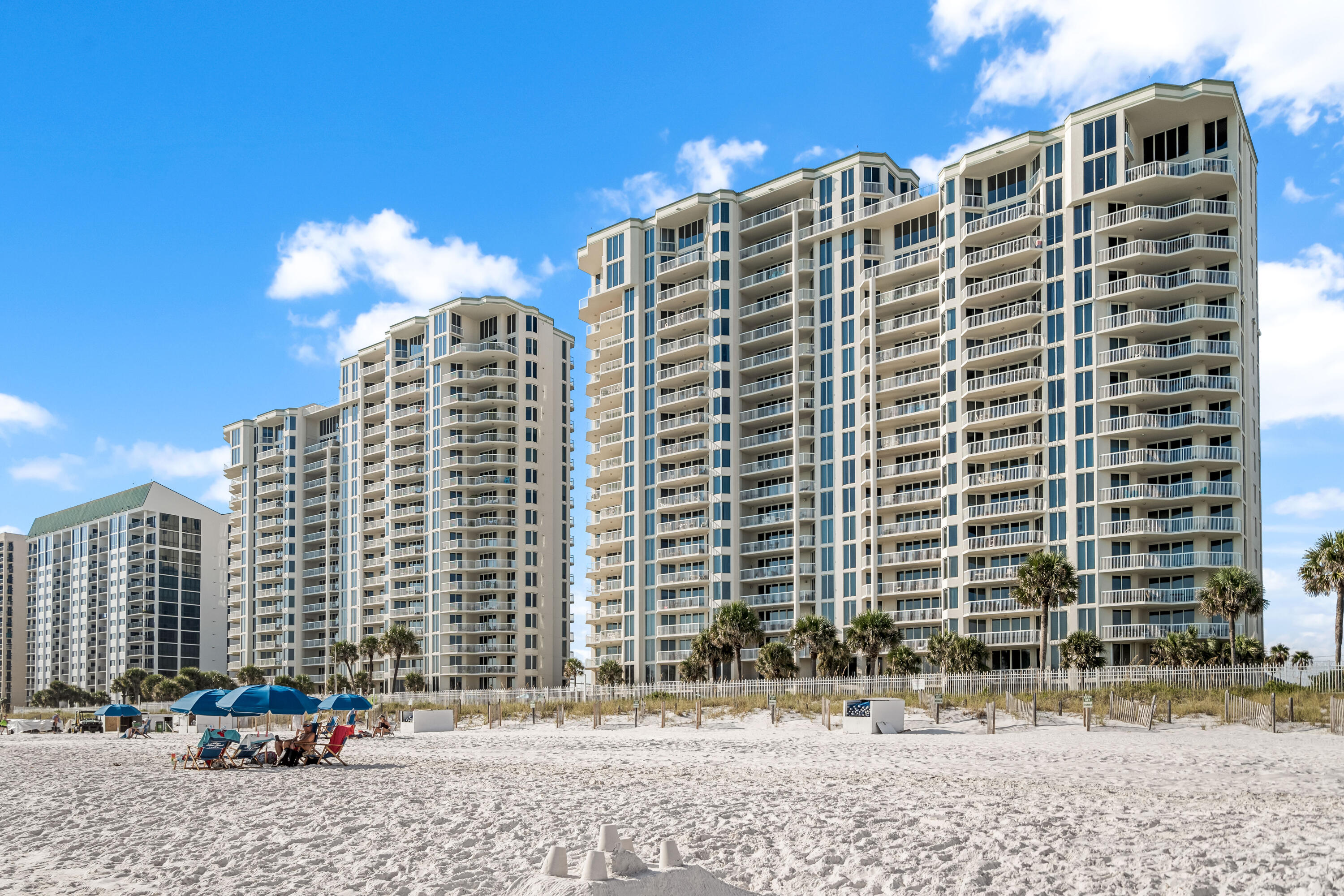 SILVER BEACH TOWERS - Residential