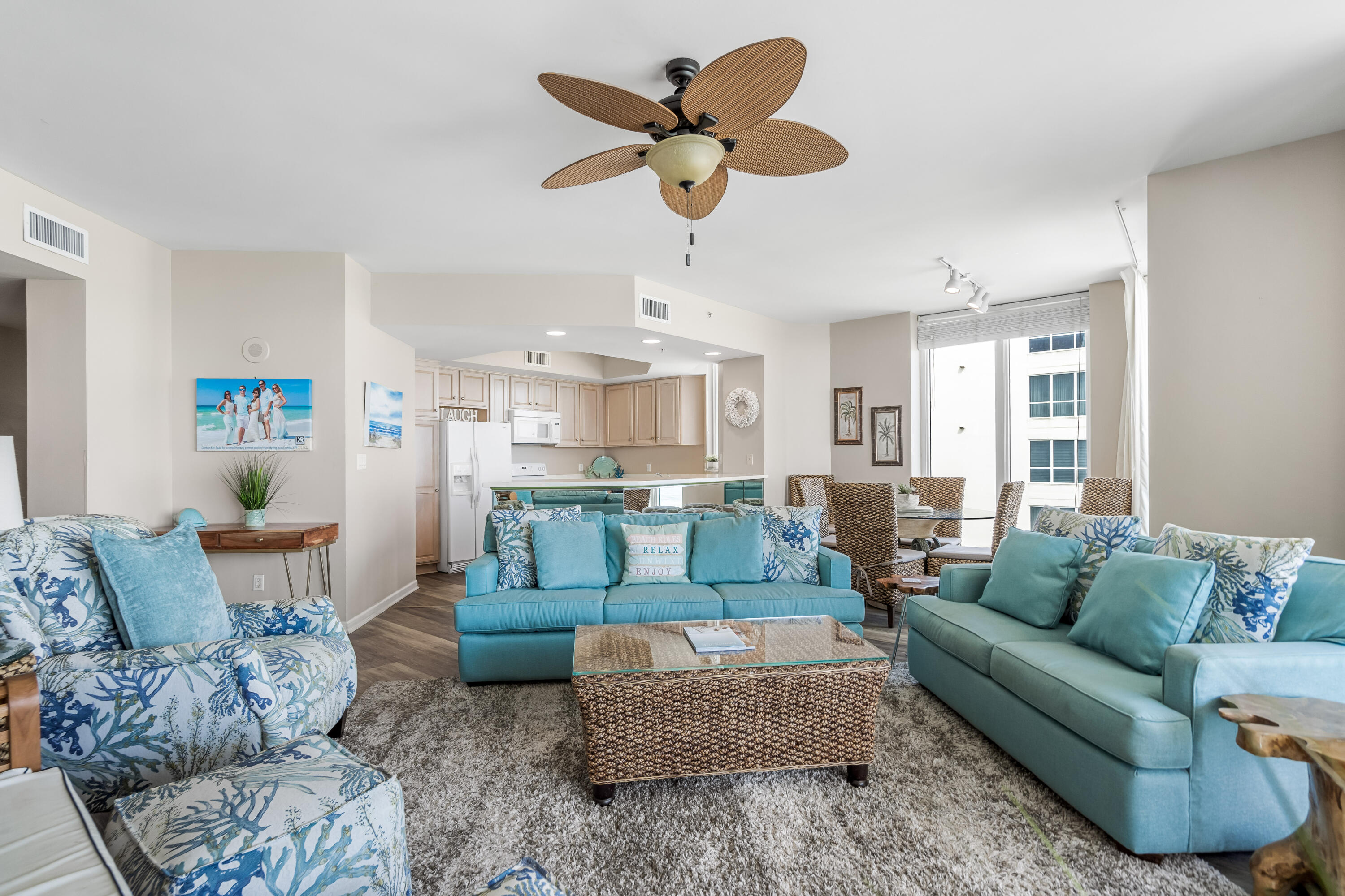 SILVER BEACH TOWERS - Residential