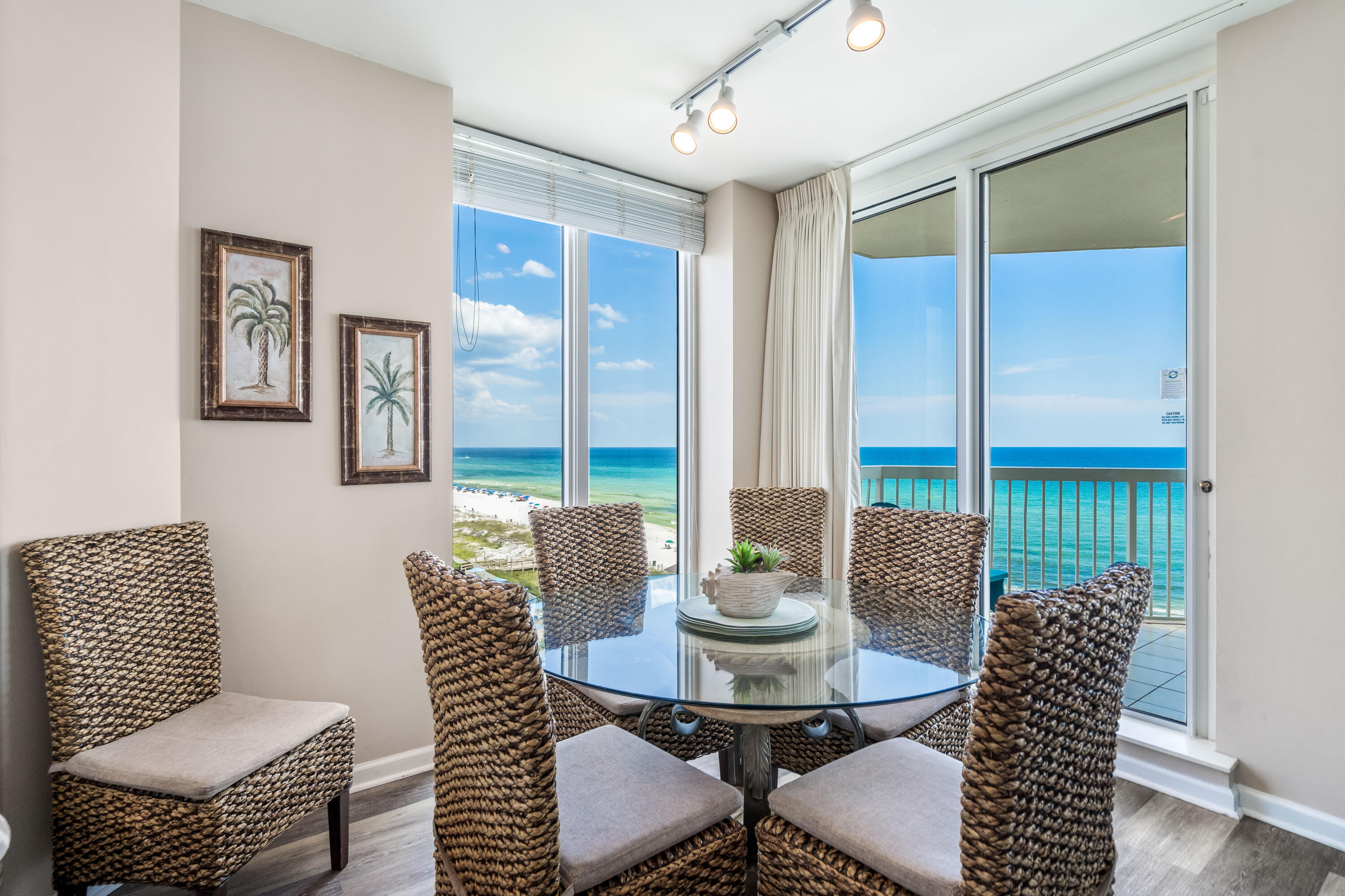 SILVER BEACH TOWERS - Residential