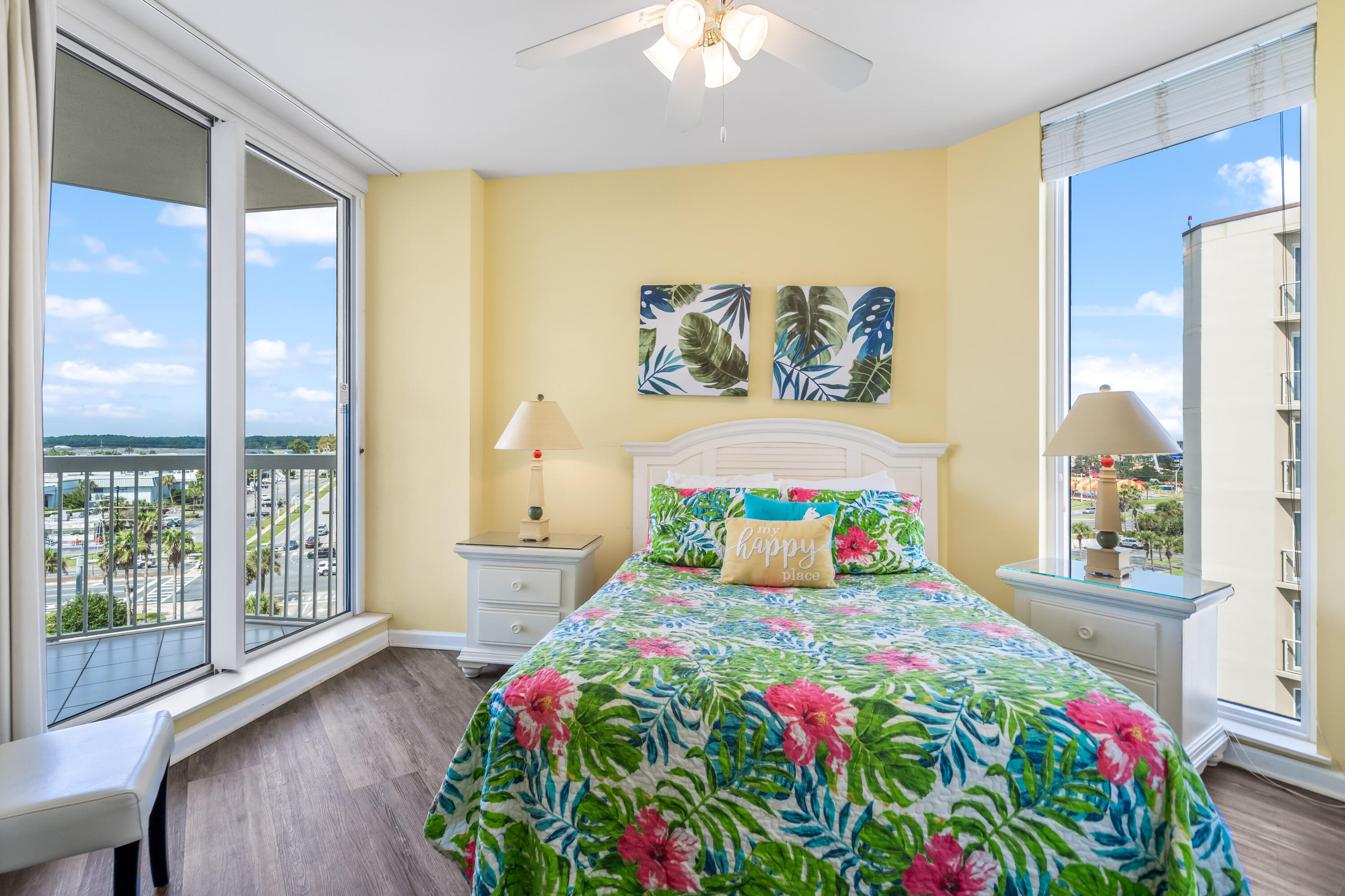 SILVER BEACH TOWERS - Residential