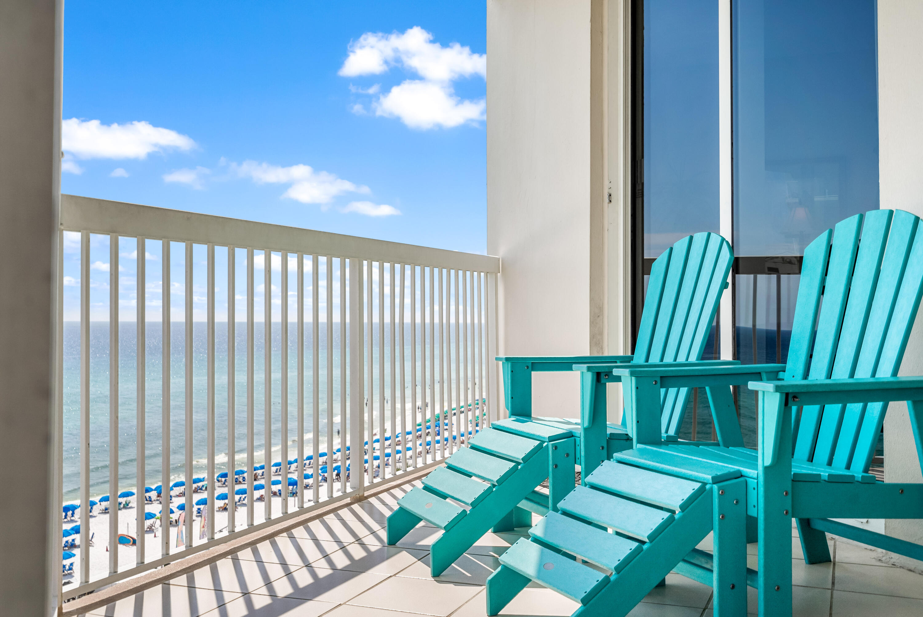 SILVER BEACH TOWERS - Residential