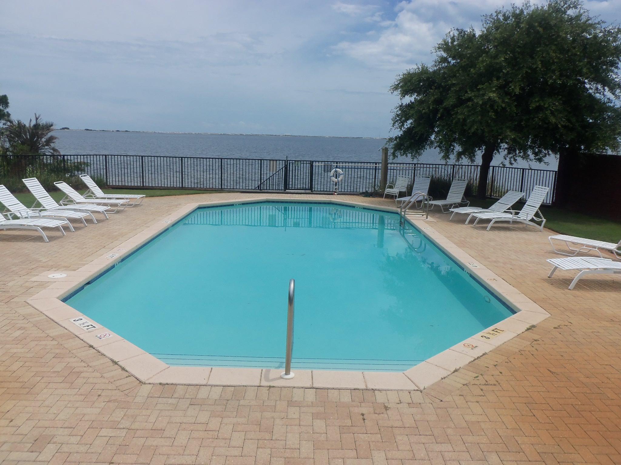 HERITAGE PARK - Residential Lease