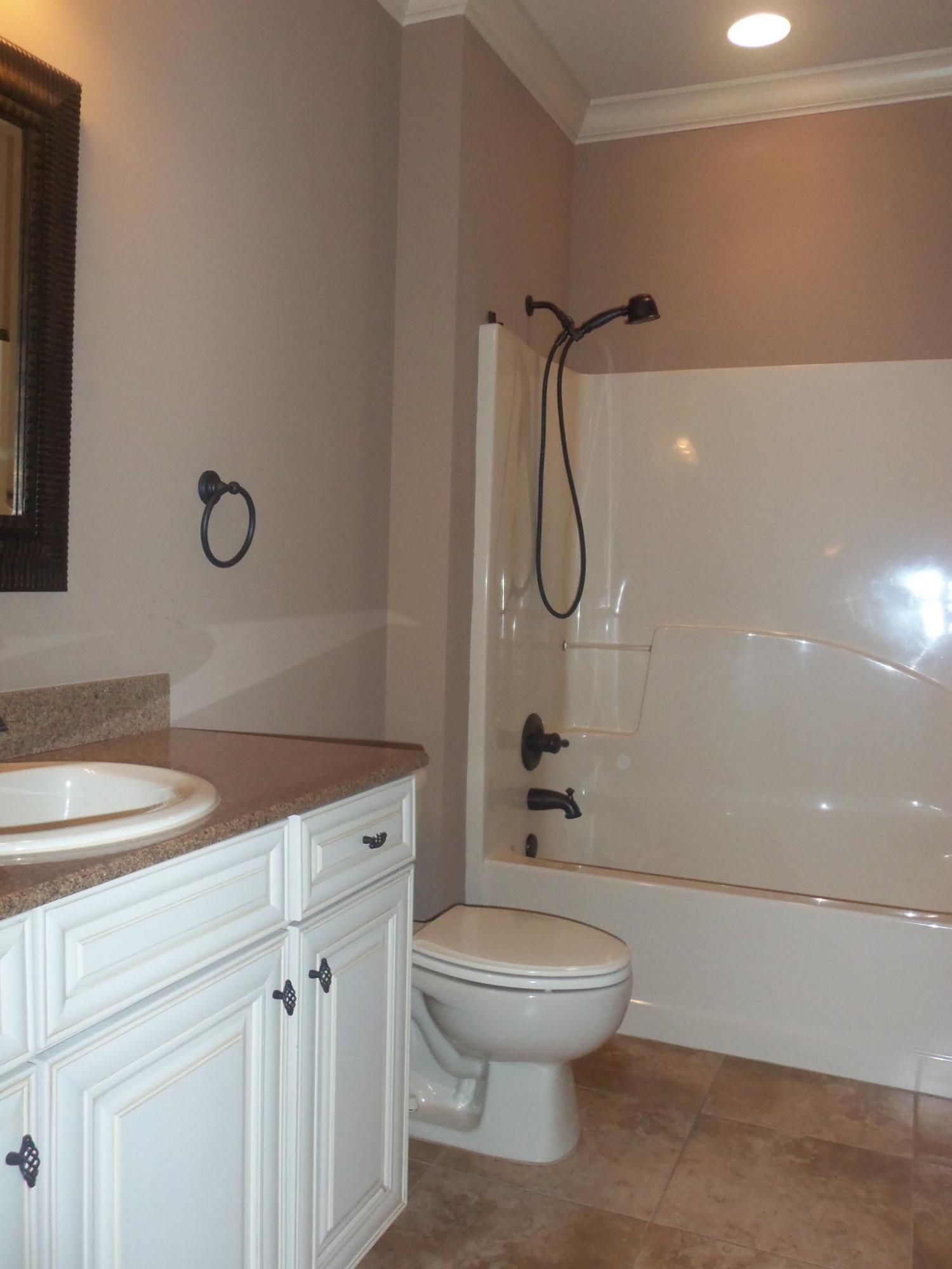 HERITAGE PARK - Residential Lease