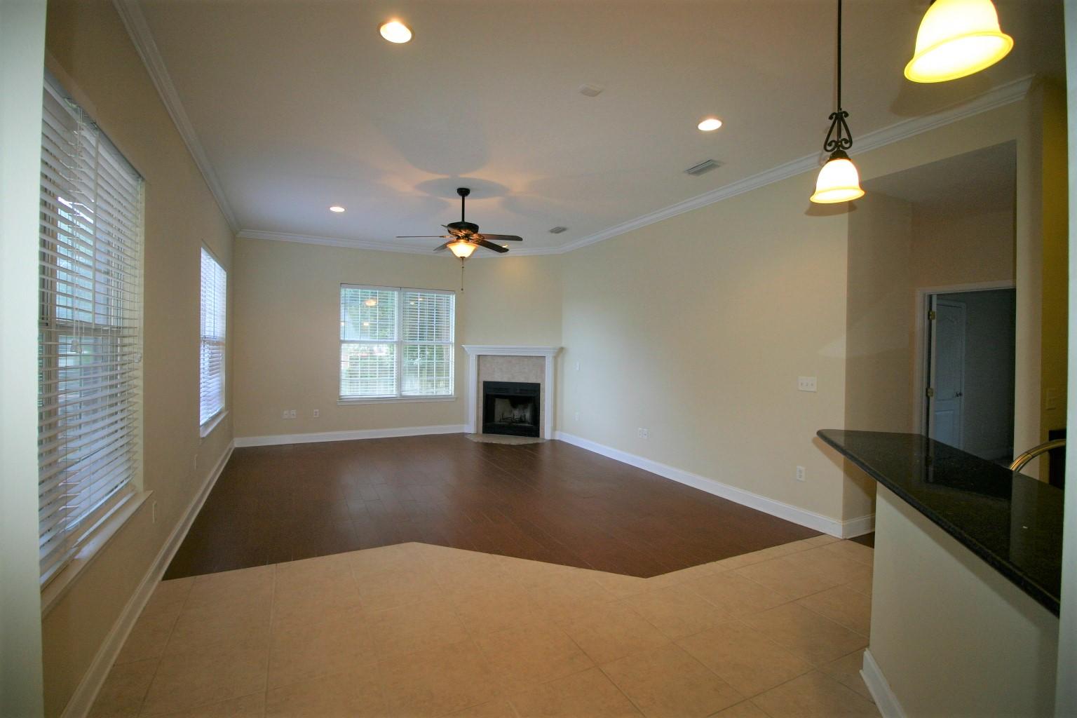 TRAILWOOD ESTATES - Residential Lease