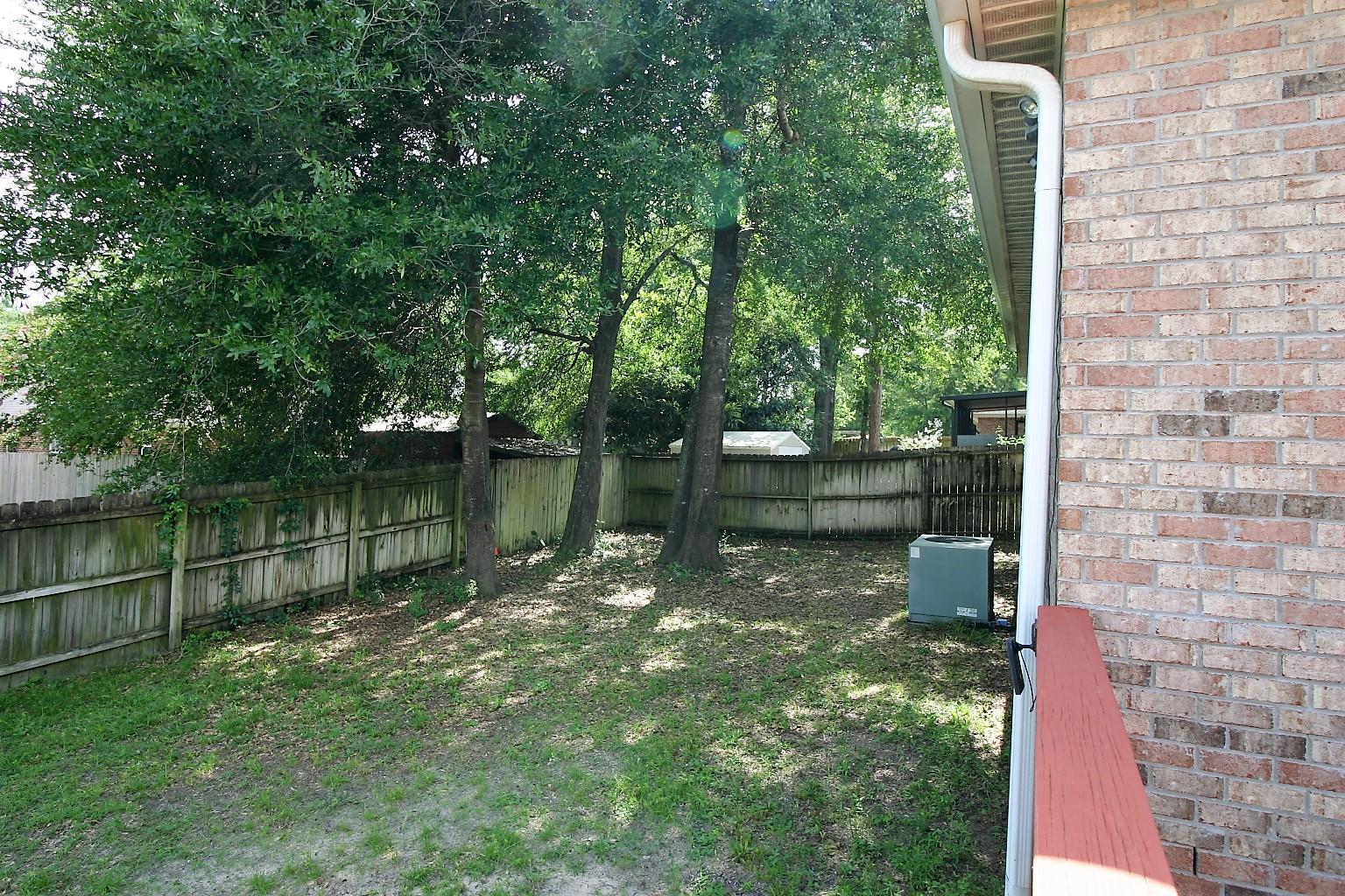 TRAILWOOD ESTATES - Residential Lease
