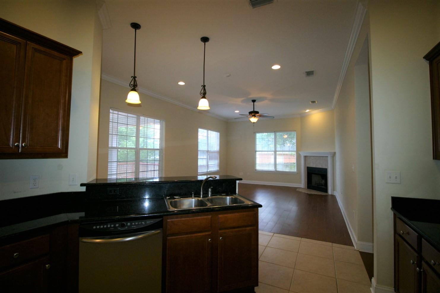 TRAILWOOD ESTATES - Residential Lease