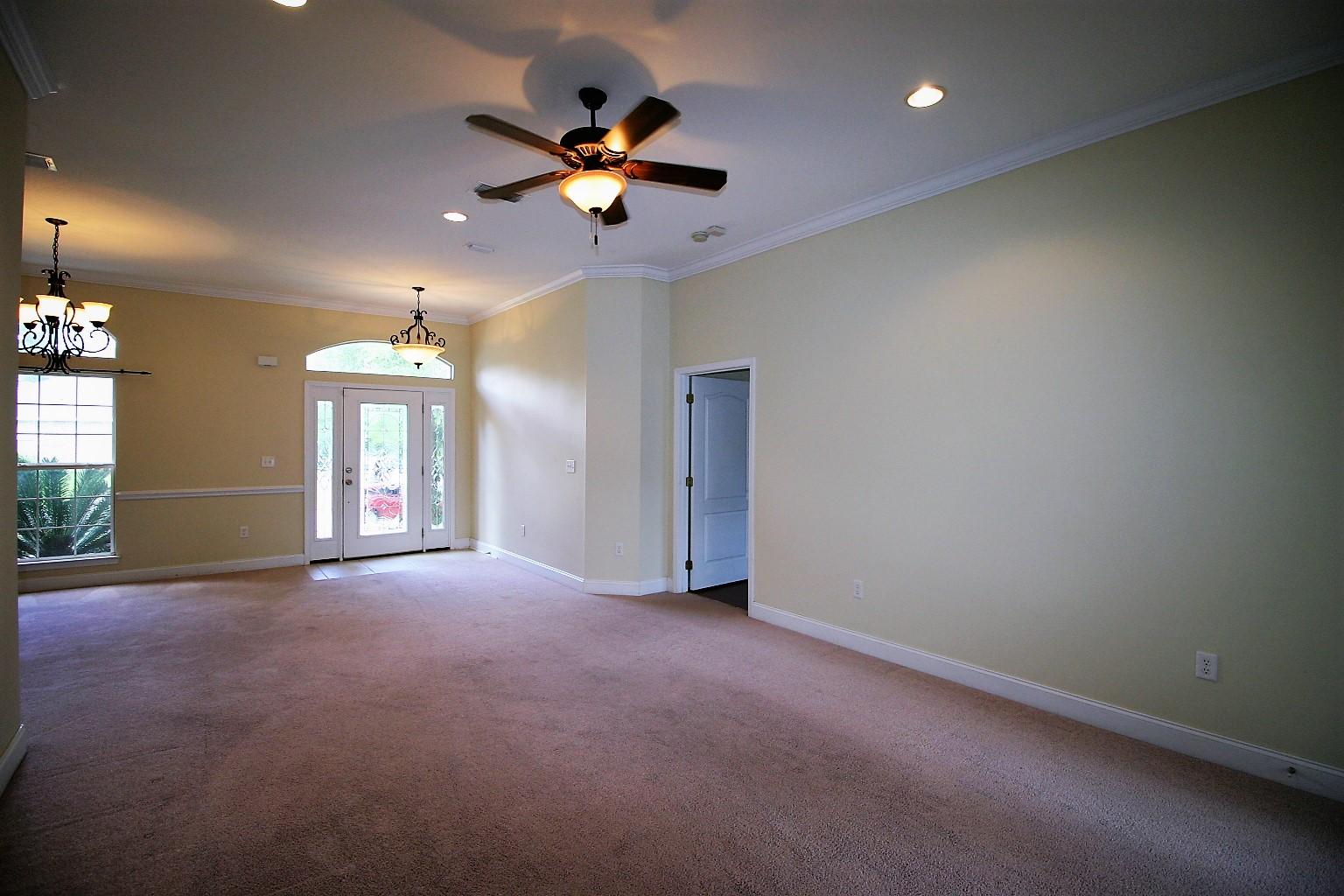 TRAILWOOD ESTATES - Residential Lease