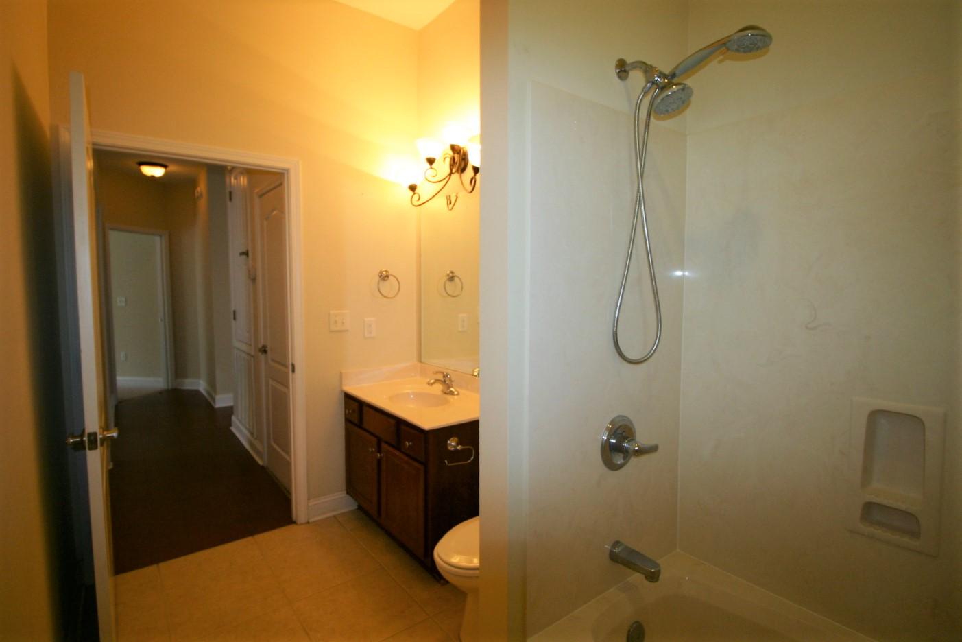 TRAILWOOD ESTATES - Residential Lease