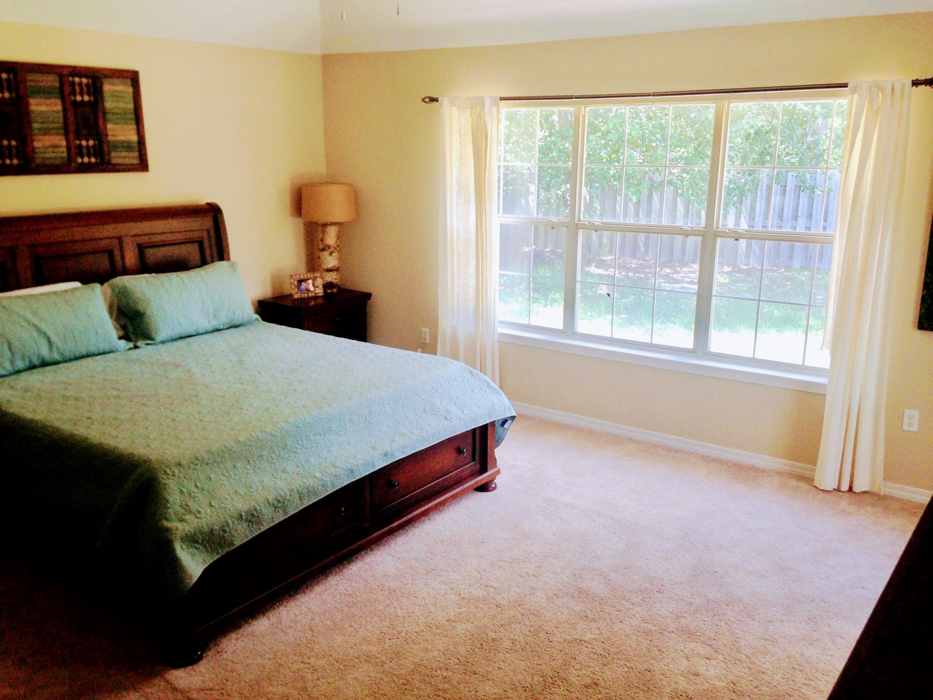 EMERALD LAKES PH 1 - Residential Lease