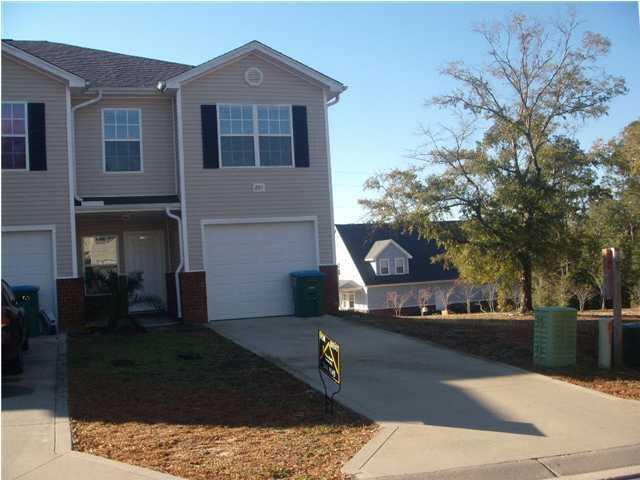 3 bedroom, 2 baths W/D utility area are upstairs. Master bedroom has a walk-in closet and bath vanity with dual sink. Downstairs is the spacious living/dining area. Lots of cabinets with new granite counter tops in the fully equipped kitchen with Breakfast bar and pantry. Half bath with pedestal sink. One car garage. HOA takes care of the lawn. No Pets
CREDIT CHECK FEE IS $50 PER ADULT.
NO PETS