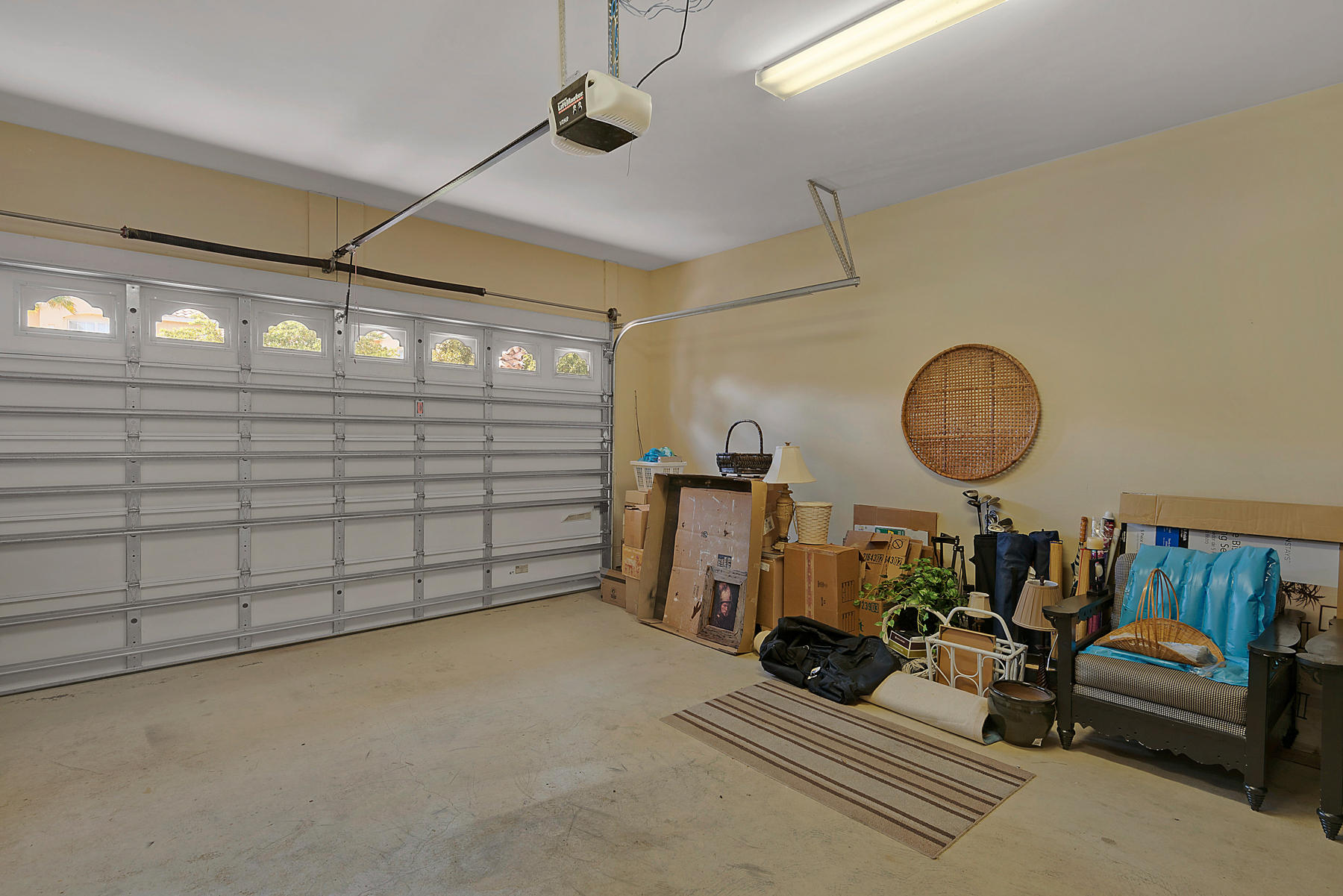 REGATTA BAY GOLF VILLAS - Residential