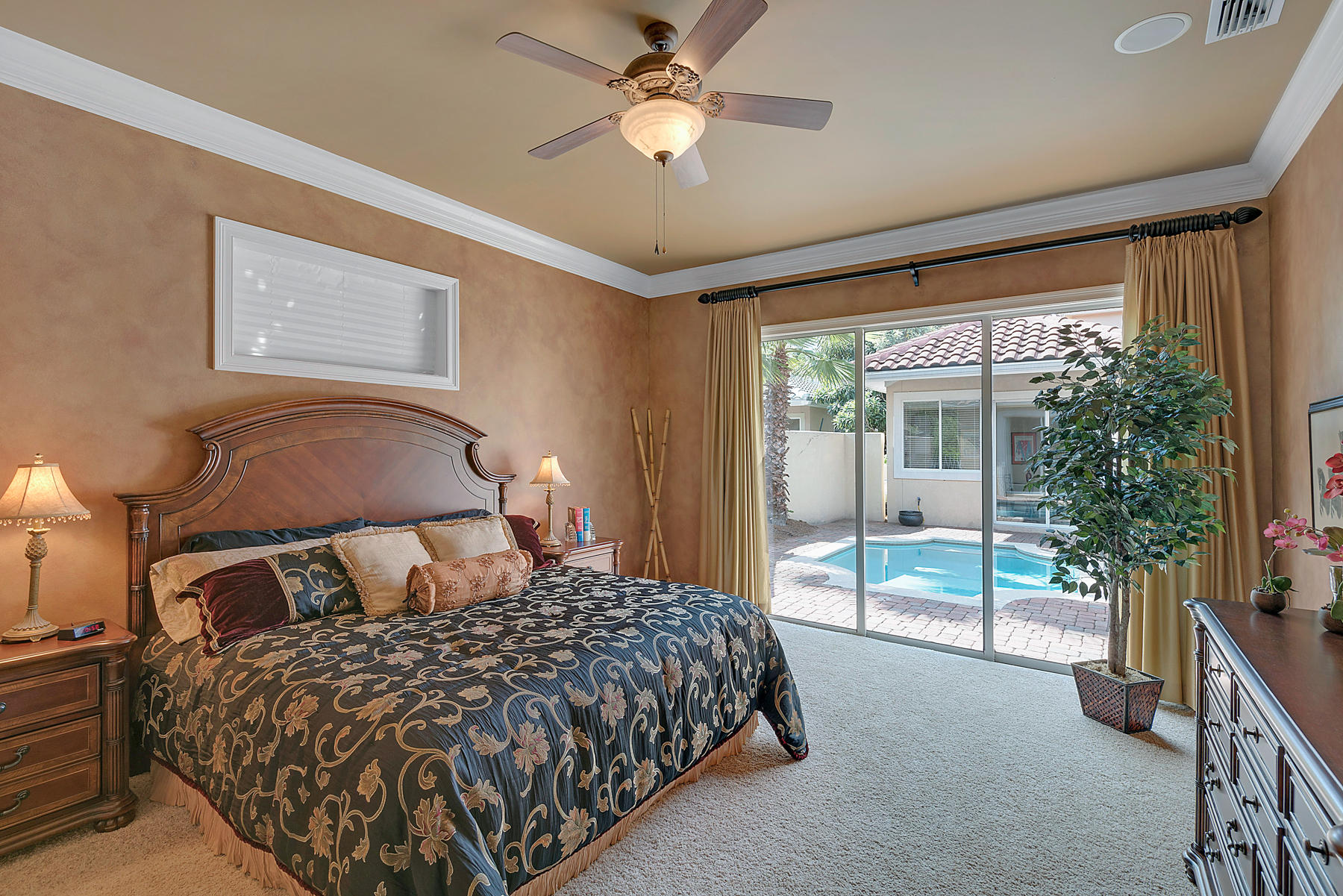 REGATTA BAY GOLF VILLAS - Residential