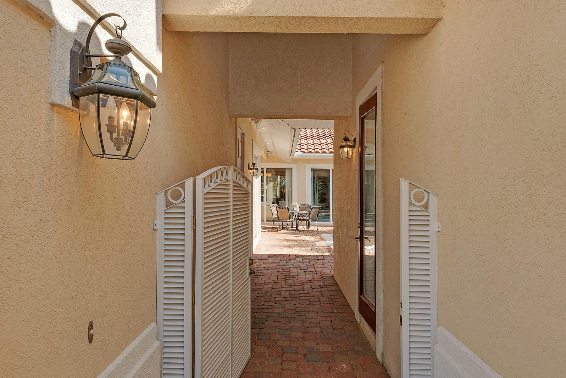 REGATTA BAY GOLF VILLAS - Residential