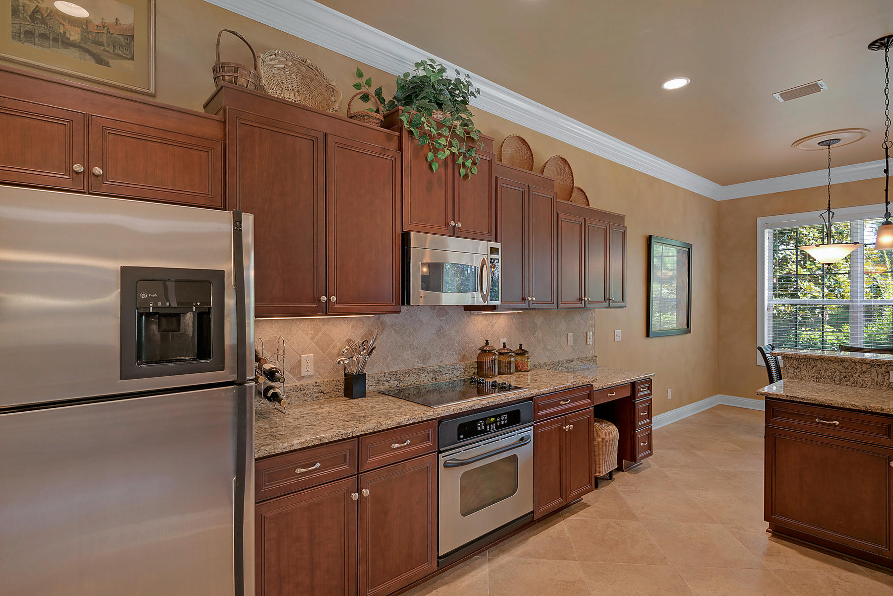REGATTA BAY GOLF VILLAS - Residential