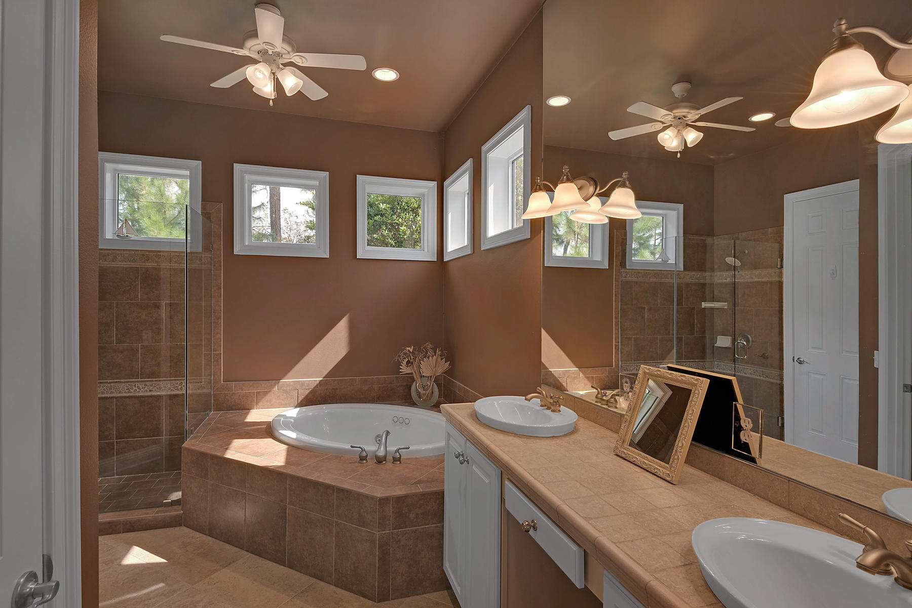 REGATTA BAY GOLF VILLAS - Residential