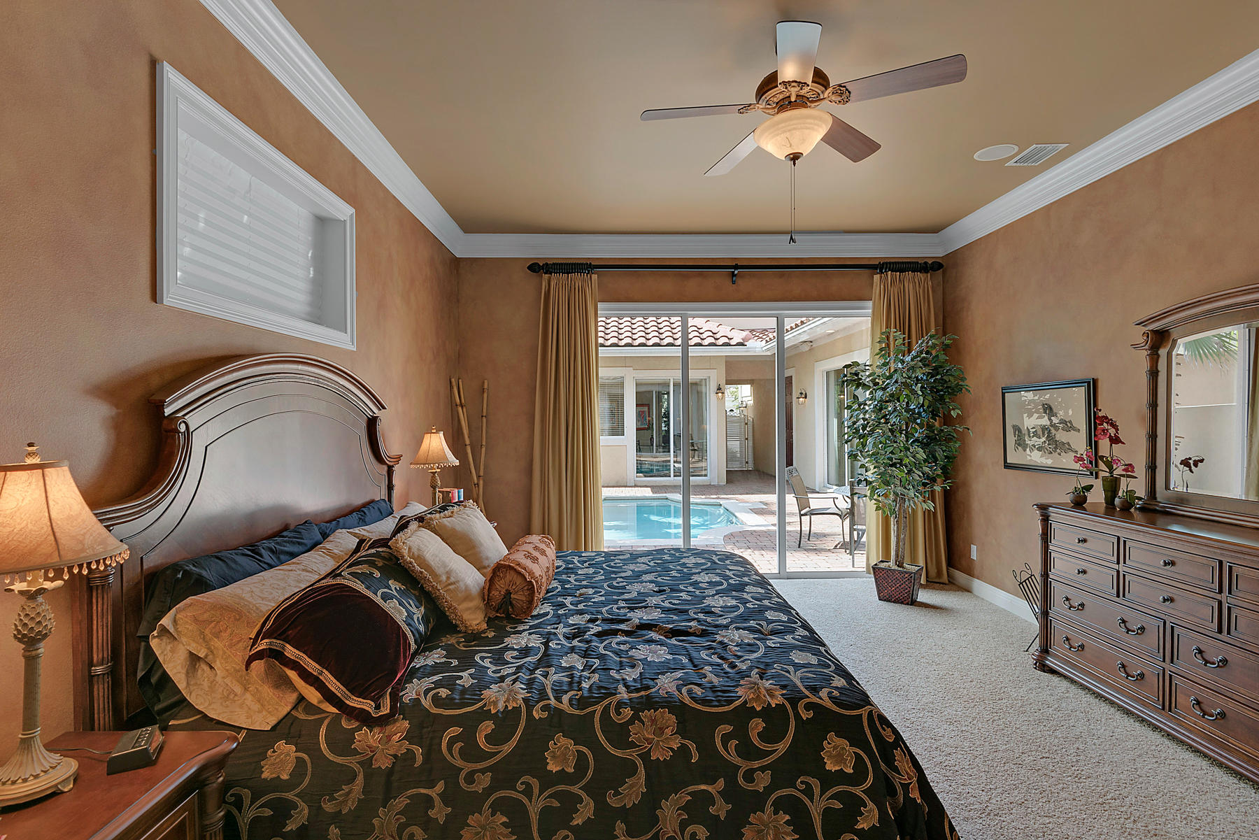 REGATTA BAY GOLF VILLAS - Residential