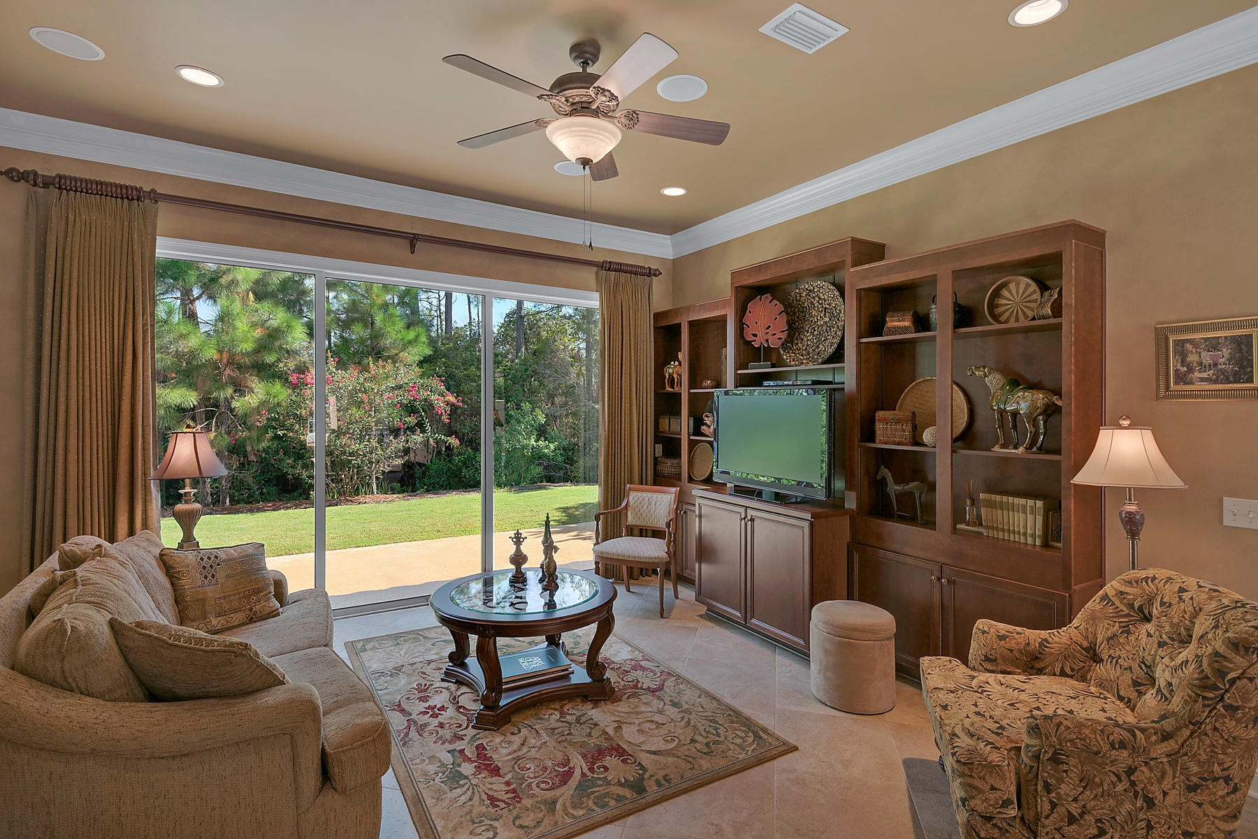 REGATTA BAY GOLF VILLAS - Residential