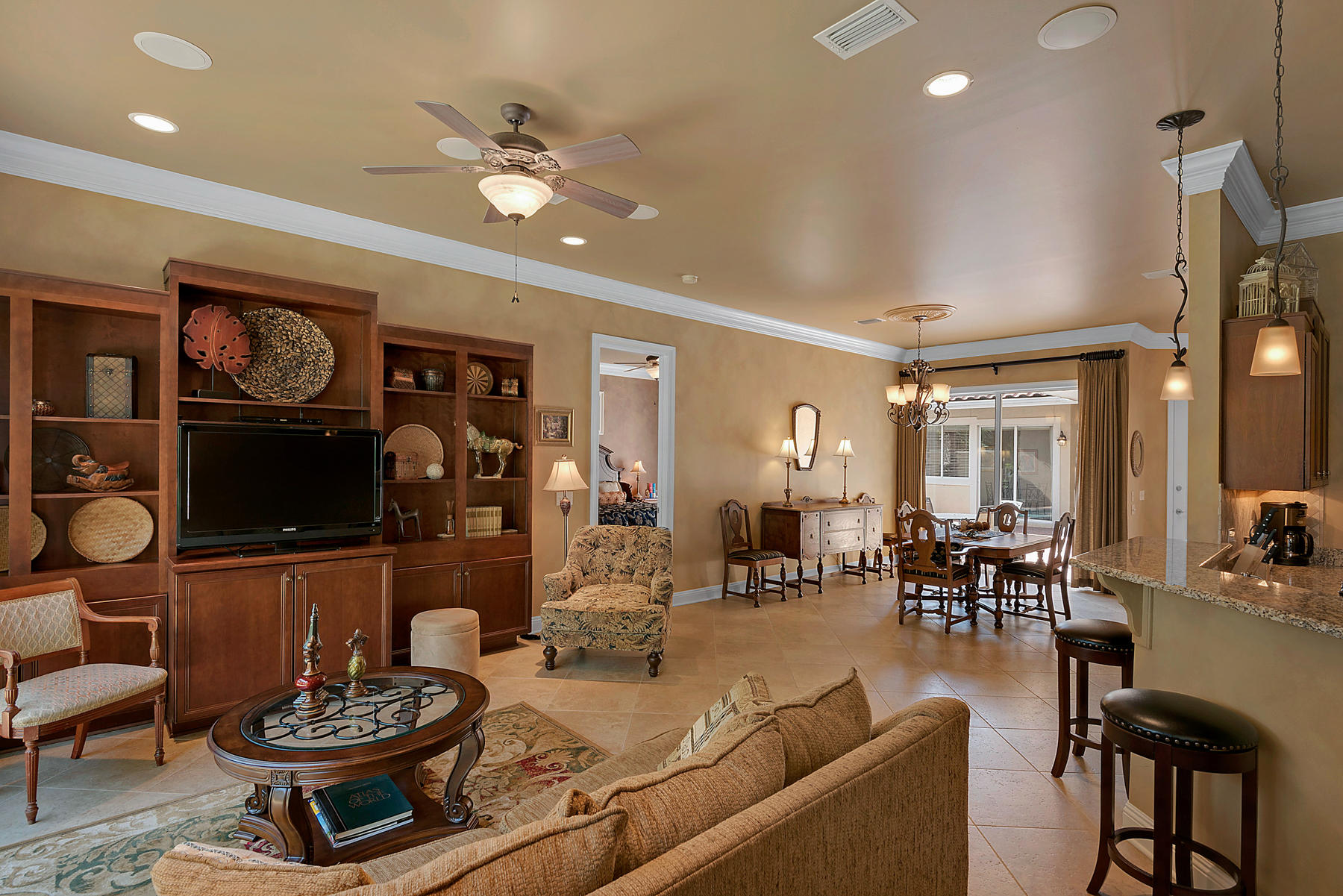 REGATTA BAY GOLF VILLAS - Residential