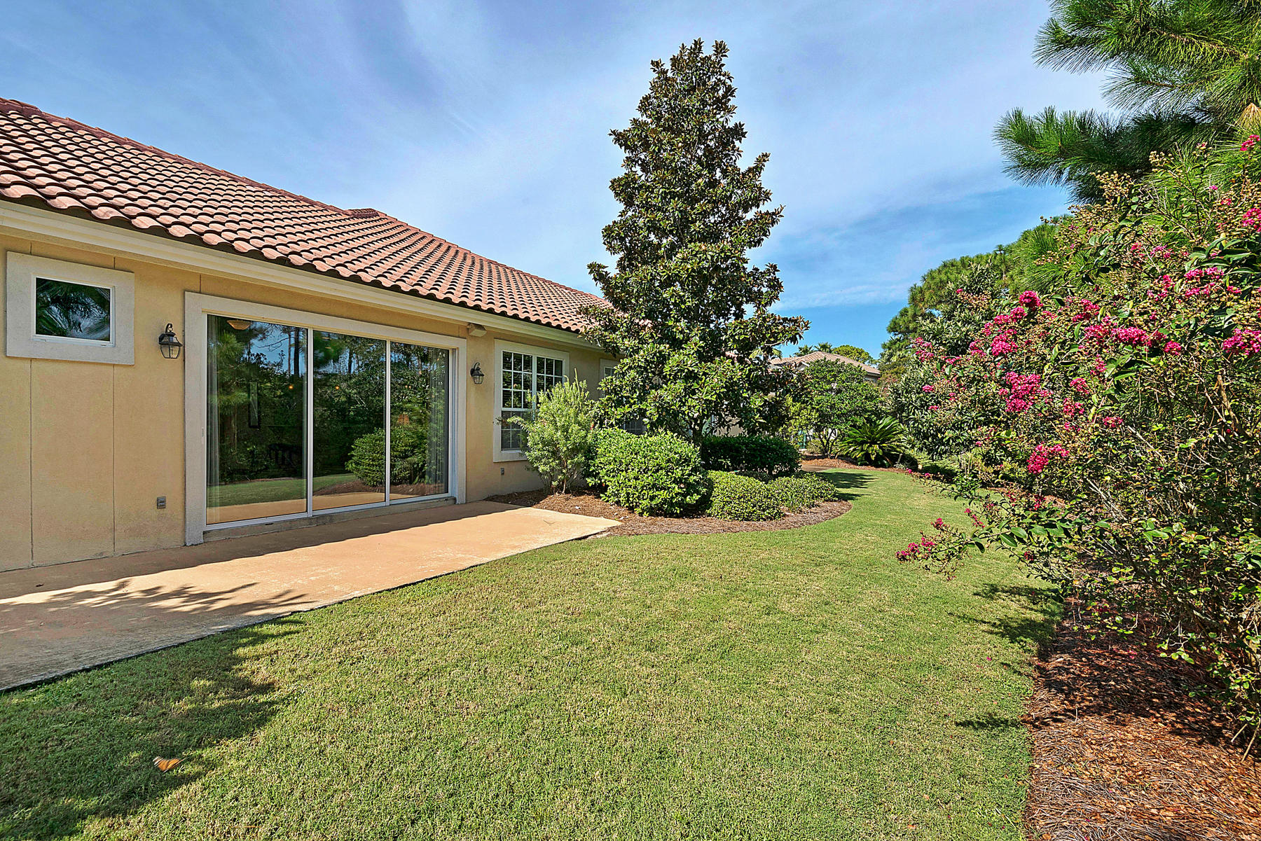 REGATTA BAY GOLF VILLAS - Residential