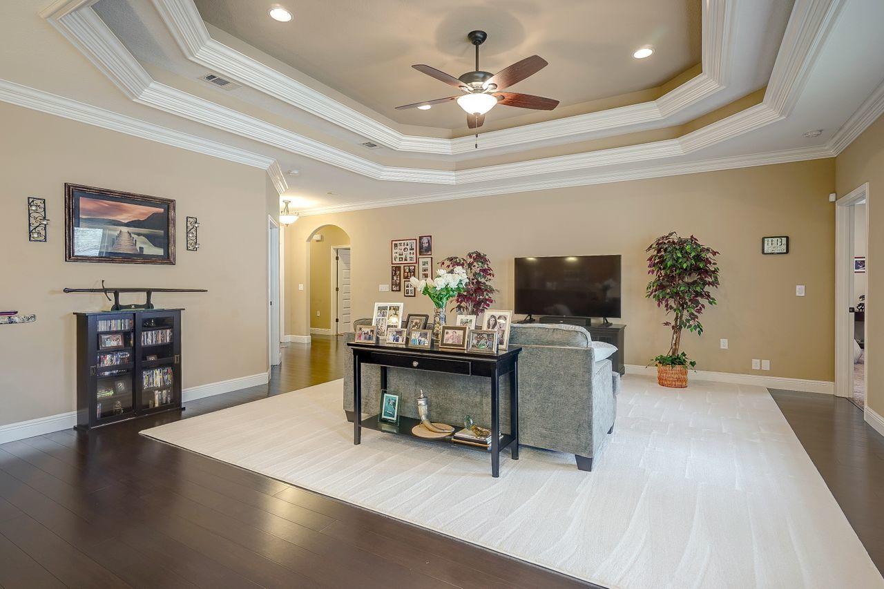 MAJESTIC OAKS - Residential