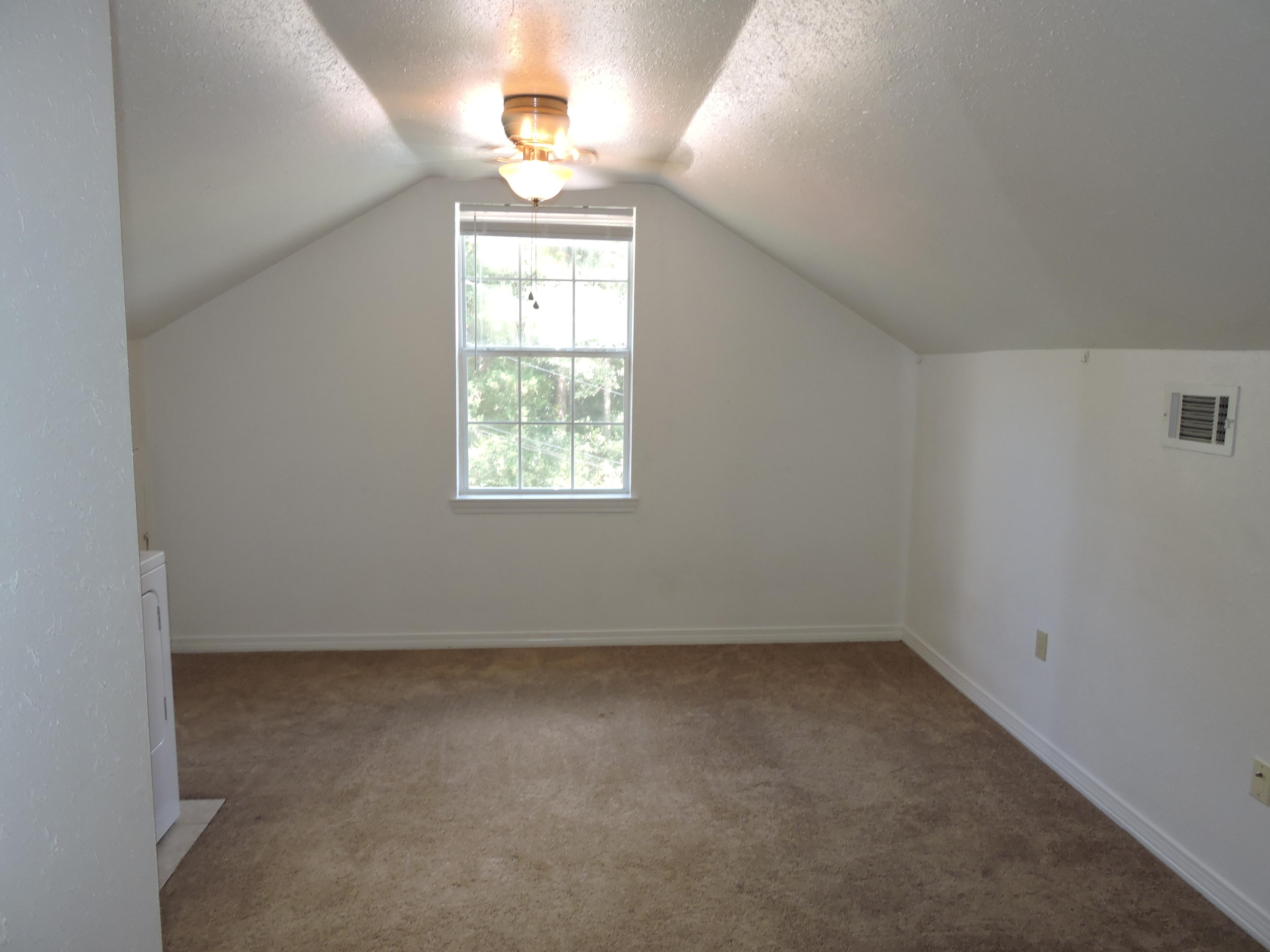 MORRIS ADDN TO CRESTVIEW - Residential Lease