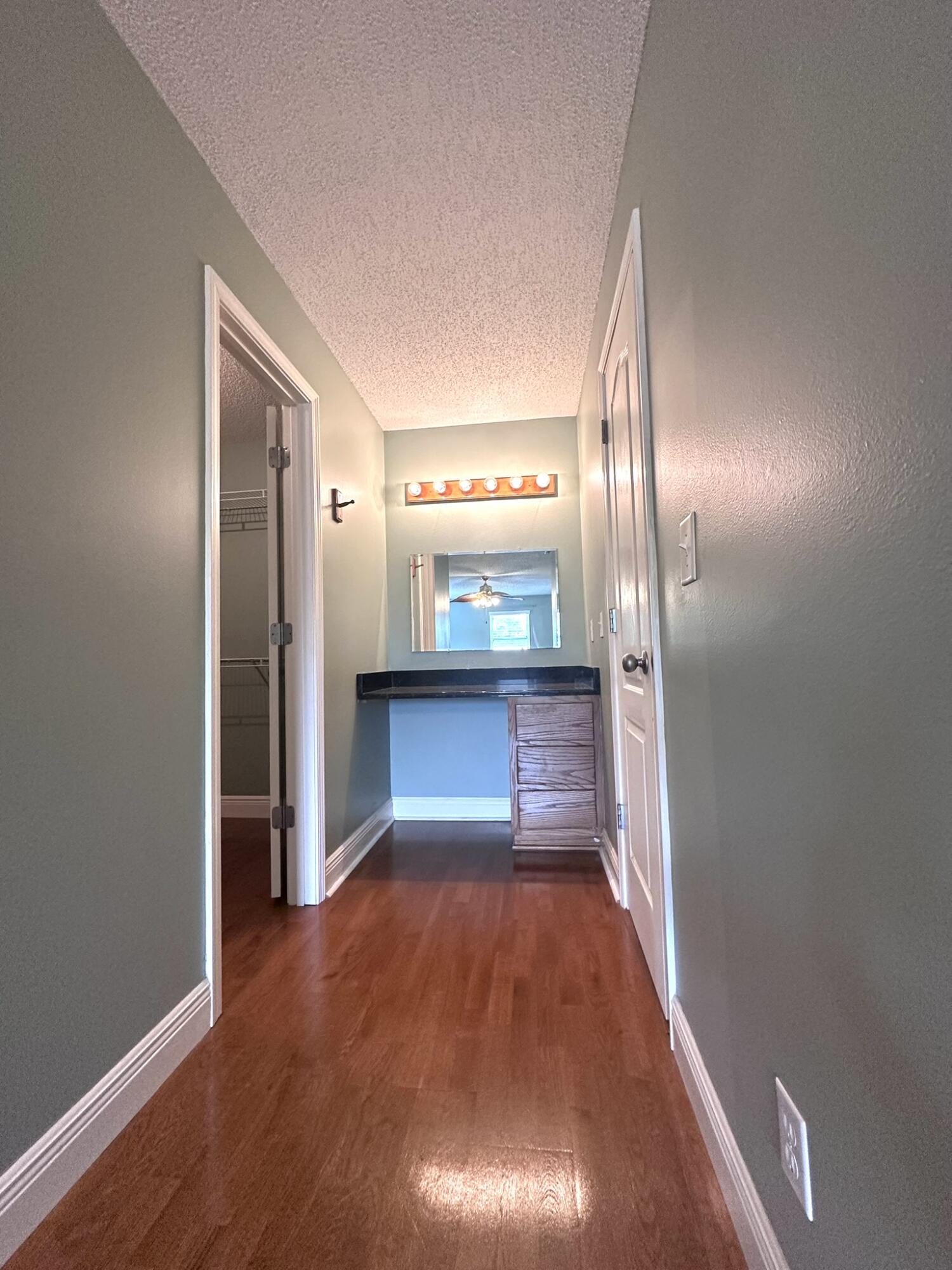 EAST BAY RIVER ESTATES 1ST ADDN - Residential Lease
