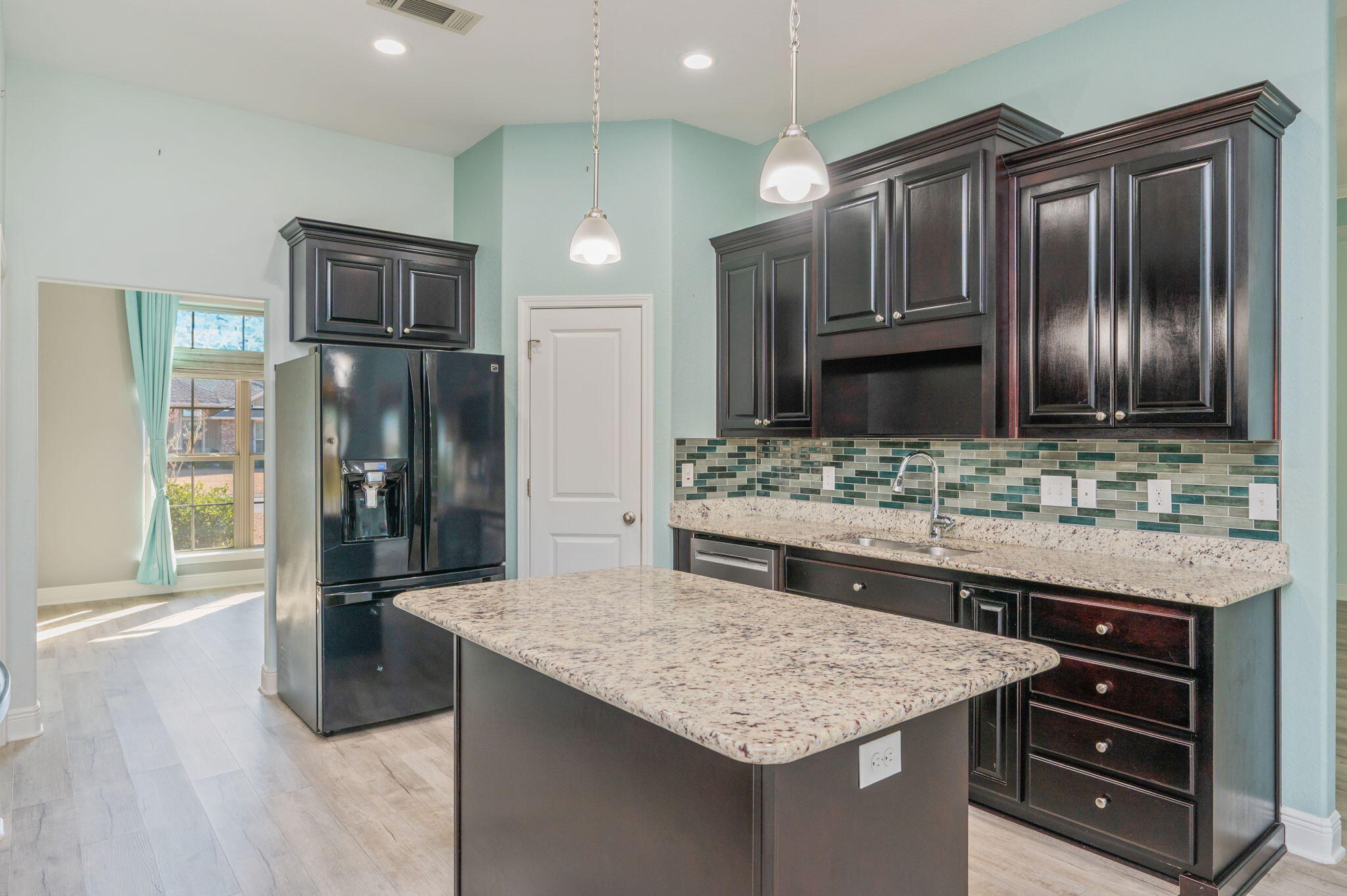 HOLLEY-CLIFF ESTATES - Residential