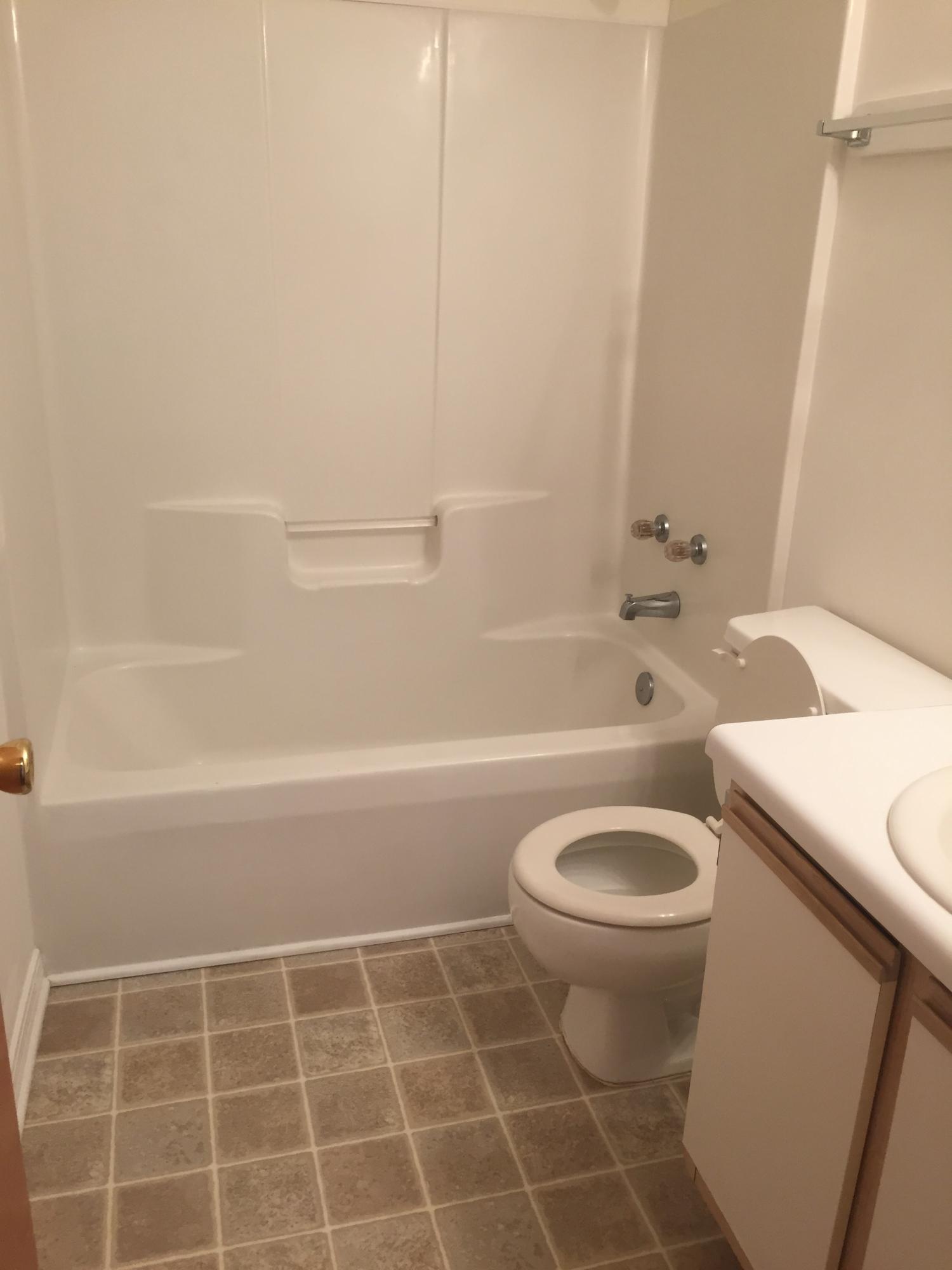 BRADFORD PLACE APT S/D - Residential Lease