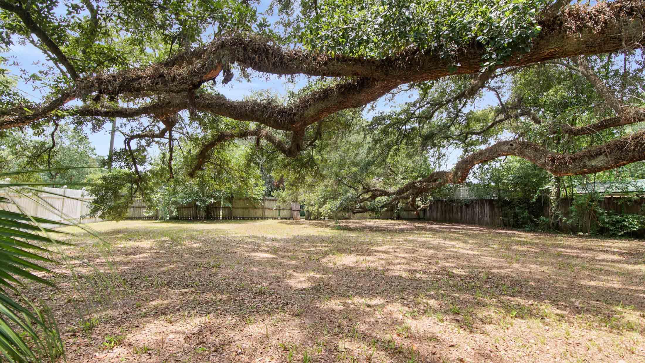 DEFUNIAK SPRINGS TOWN OF - Residential