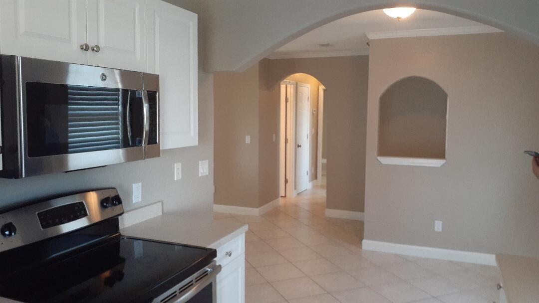 QUIET WOOD - Residential Lease