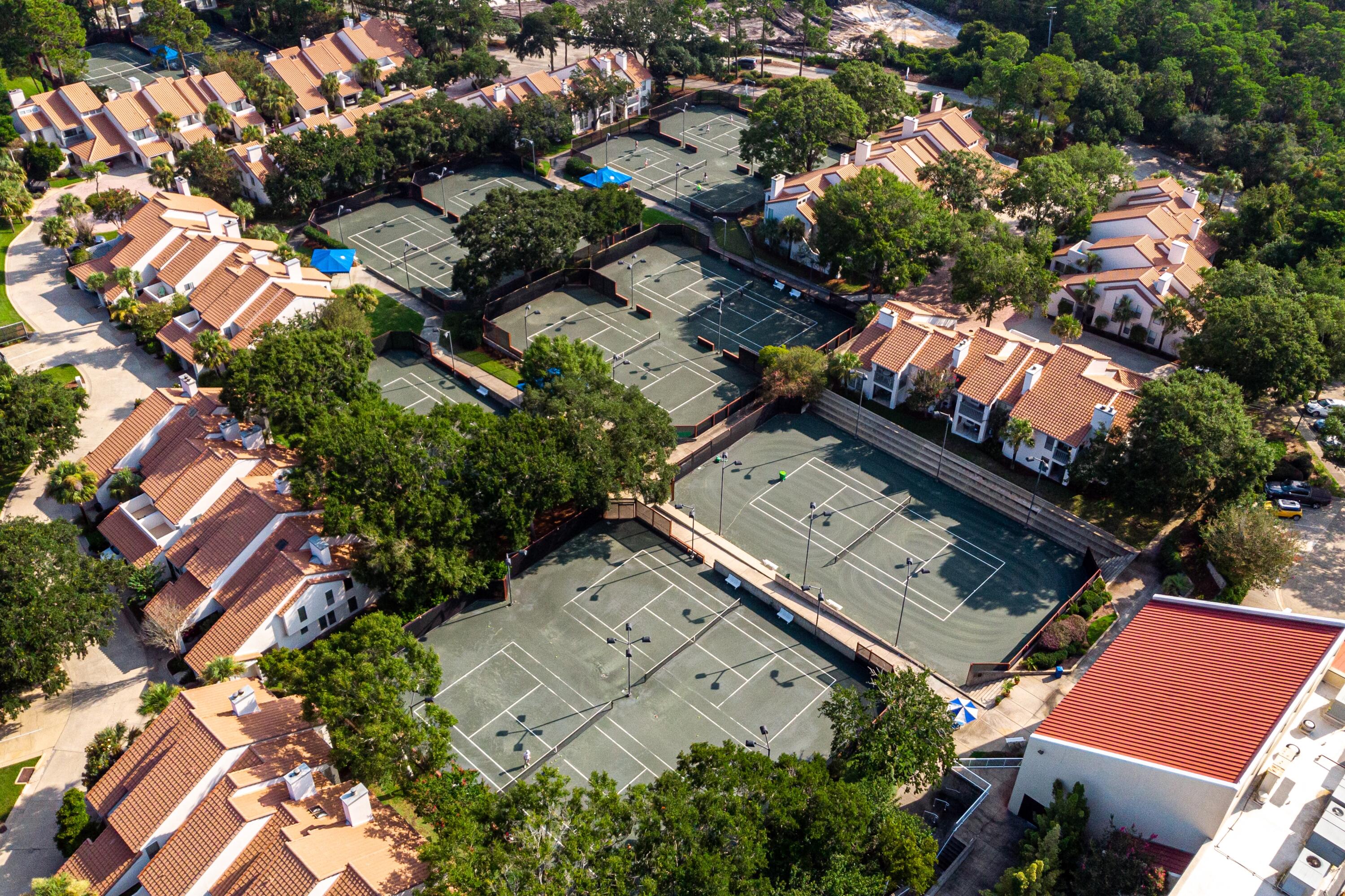 TOPS'L BEACH MANOR - Residential