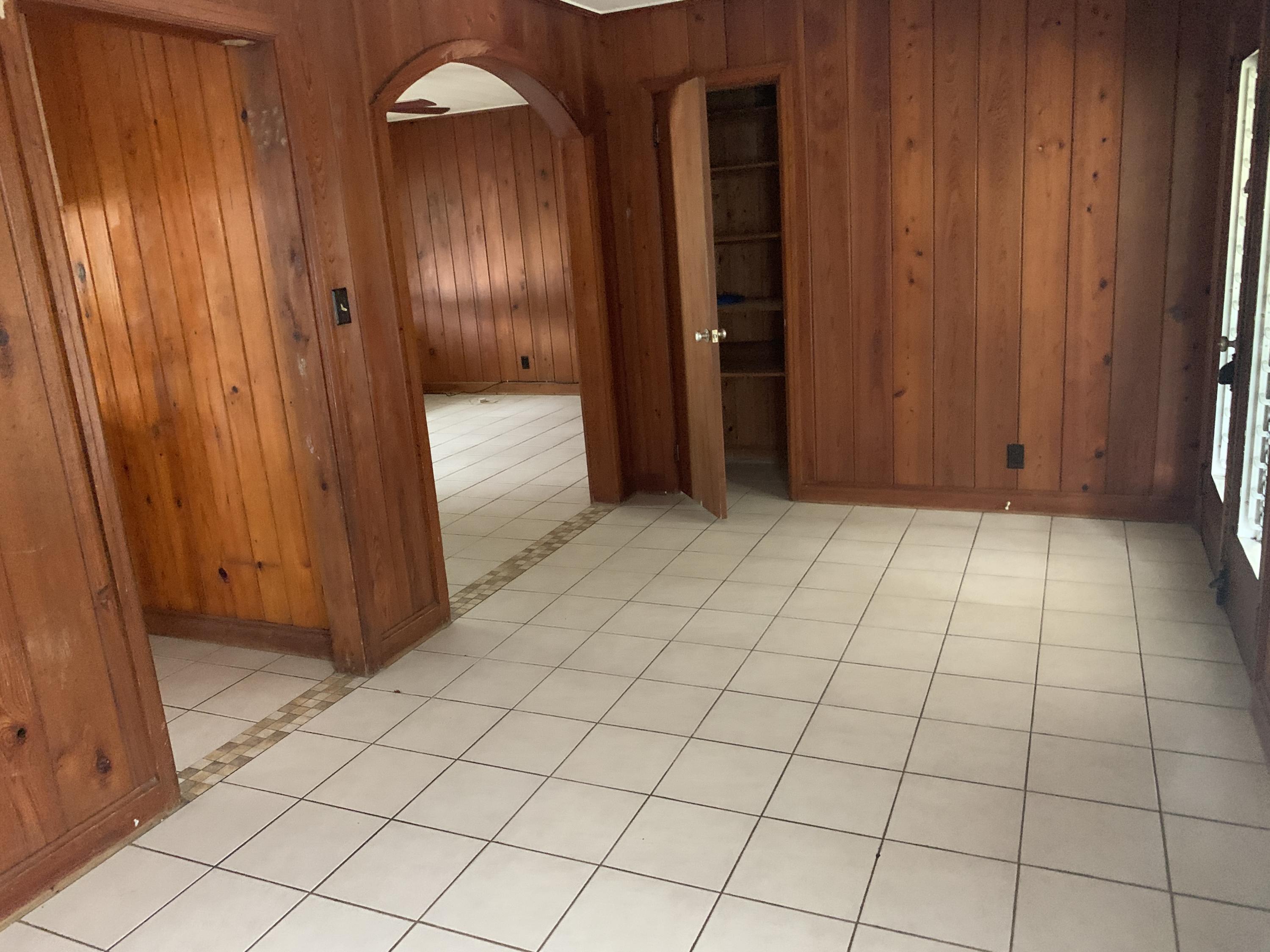 SEABREEZE 2ND ADDN - Residential Lease