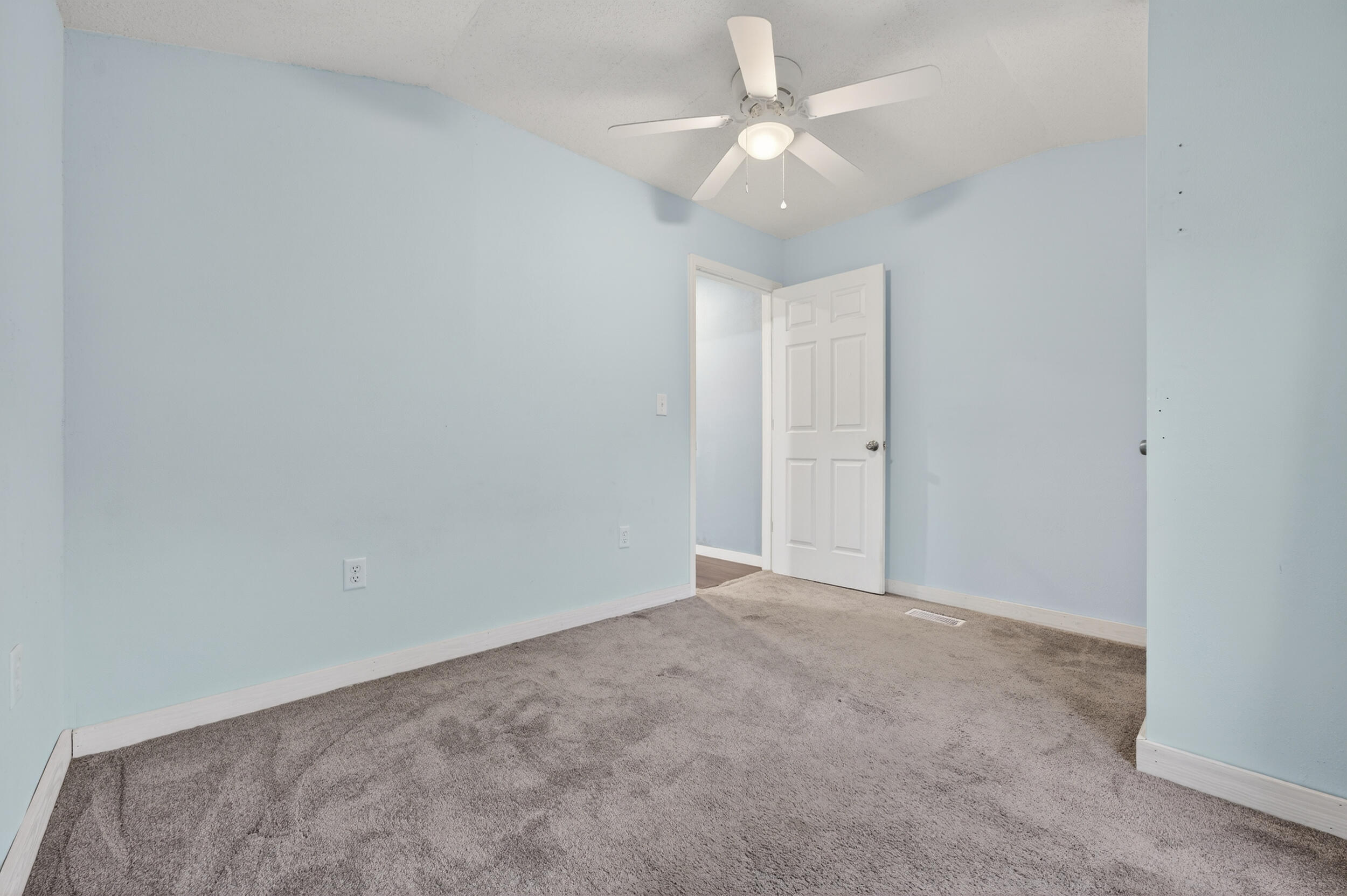 Kings Lake Road - Residential