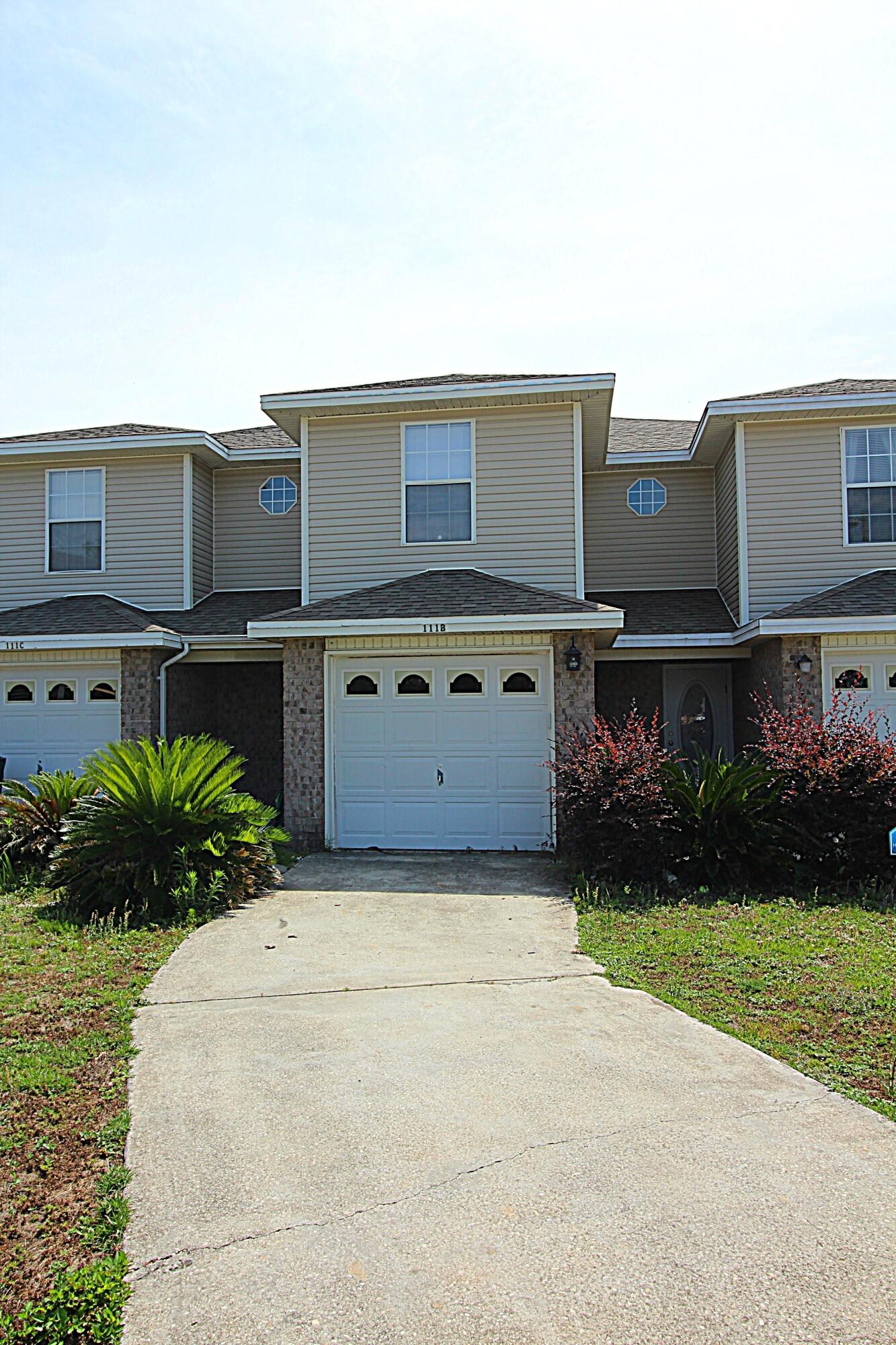 Houston Manor - Residential