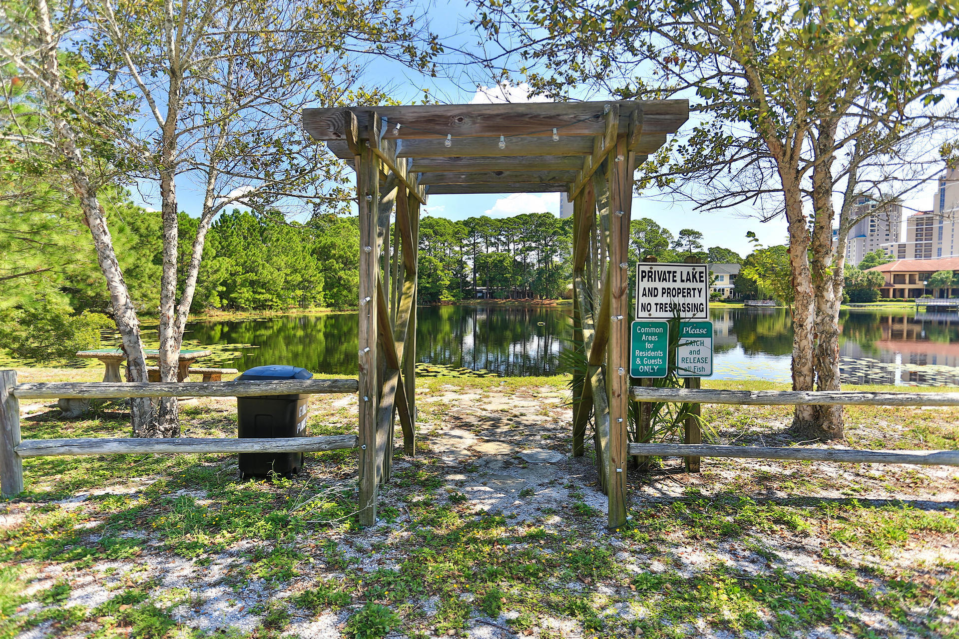 GULF PINES - Land