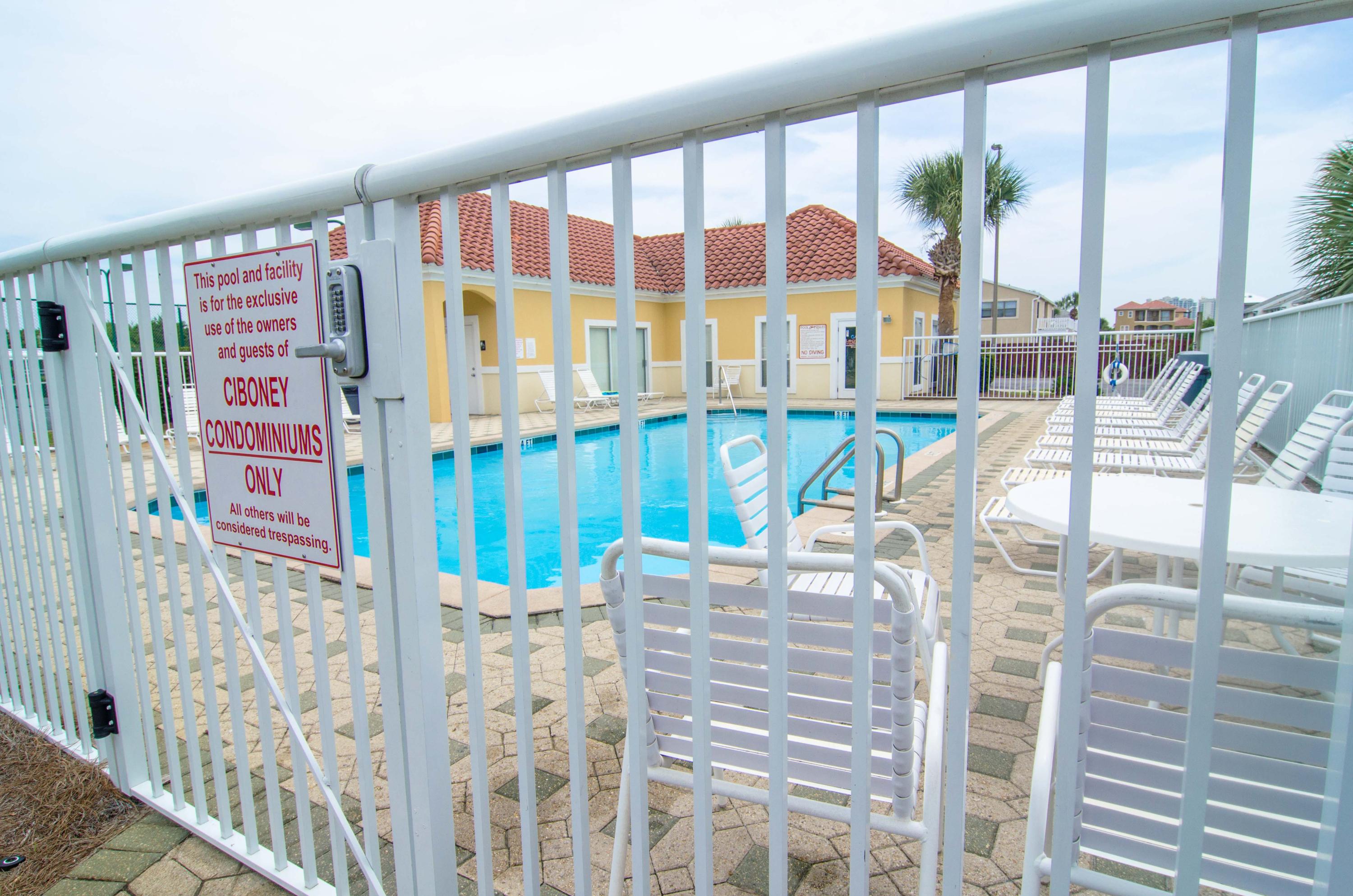 CIBONEY CONDO - Residential