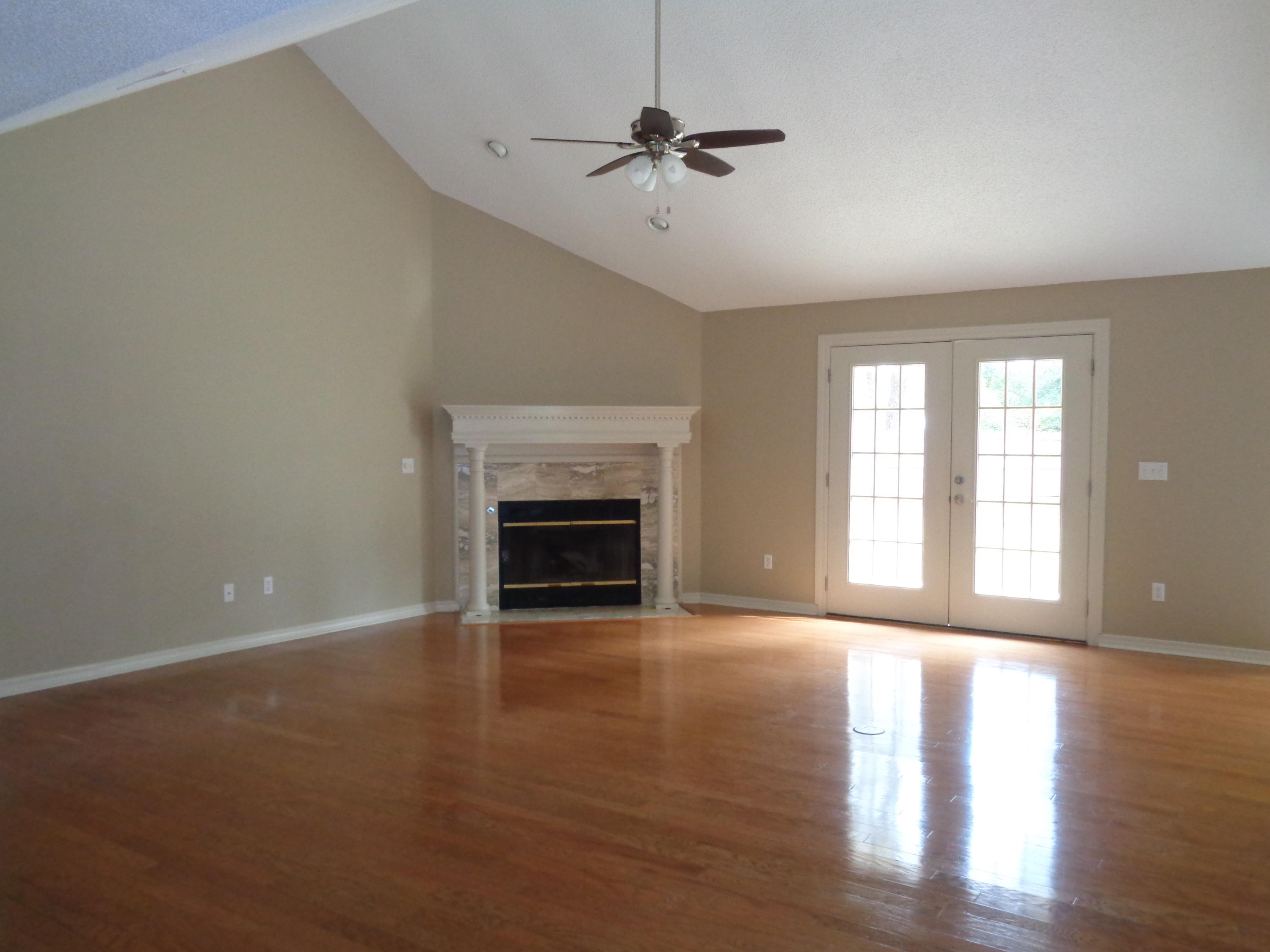 PARKWOOD ESTATES PH 1 BLUEWATER BAY - Residential Lease