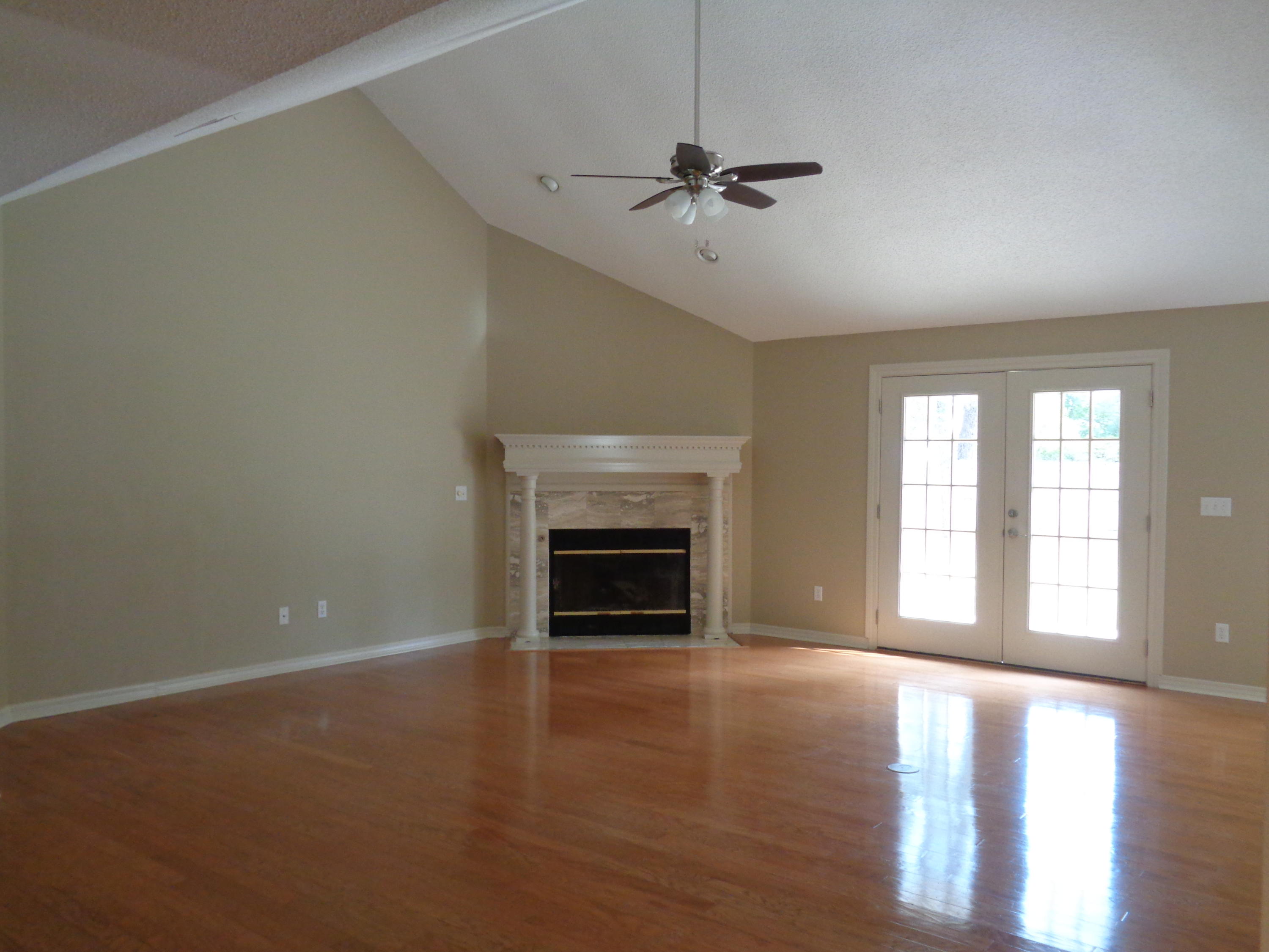 PARKWOOD ESTATES PH 1 BLUEWATER BAY - Residential Lease