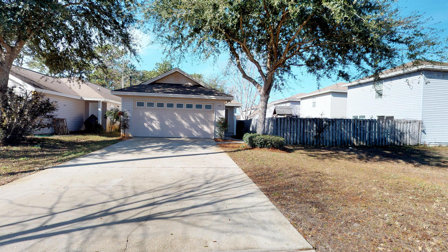 3 bedroom, 2 bath, single story home. 2 car garage. Backyard is fenced and backs up to a park. Sorry, pets are not allowed.