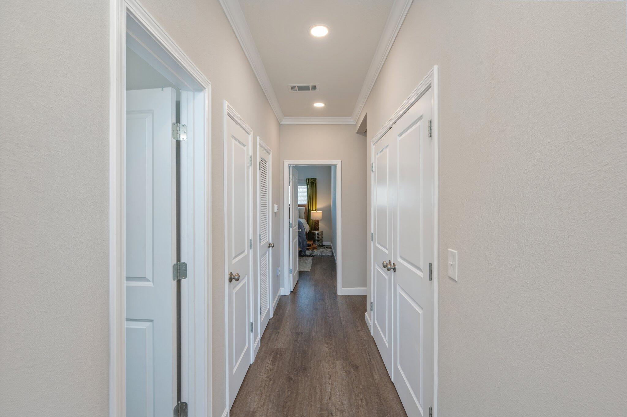 stable lanes - Residential Lease