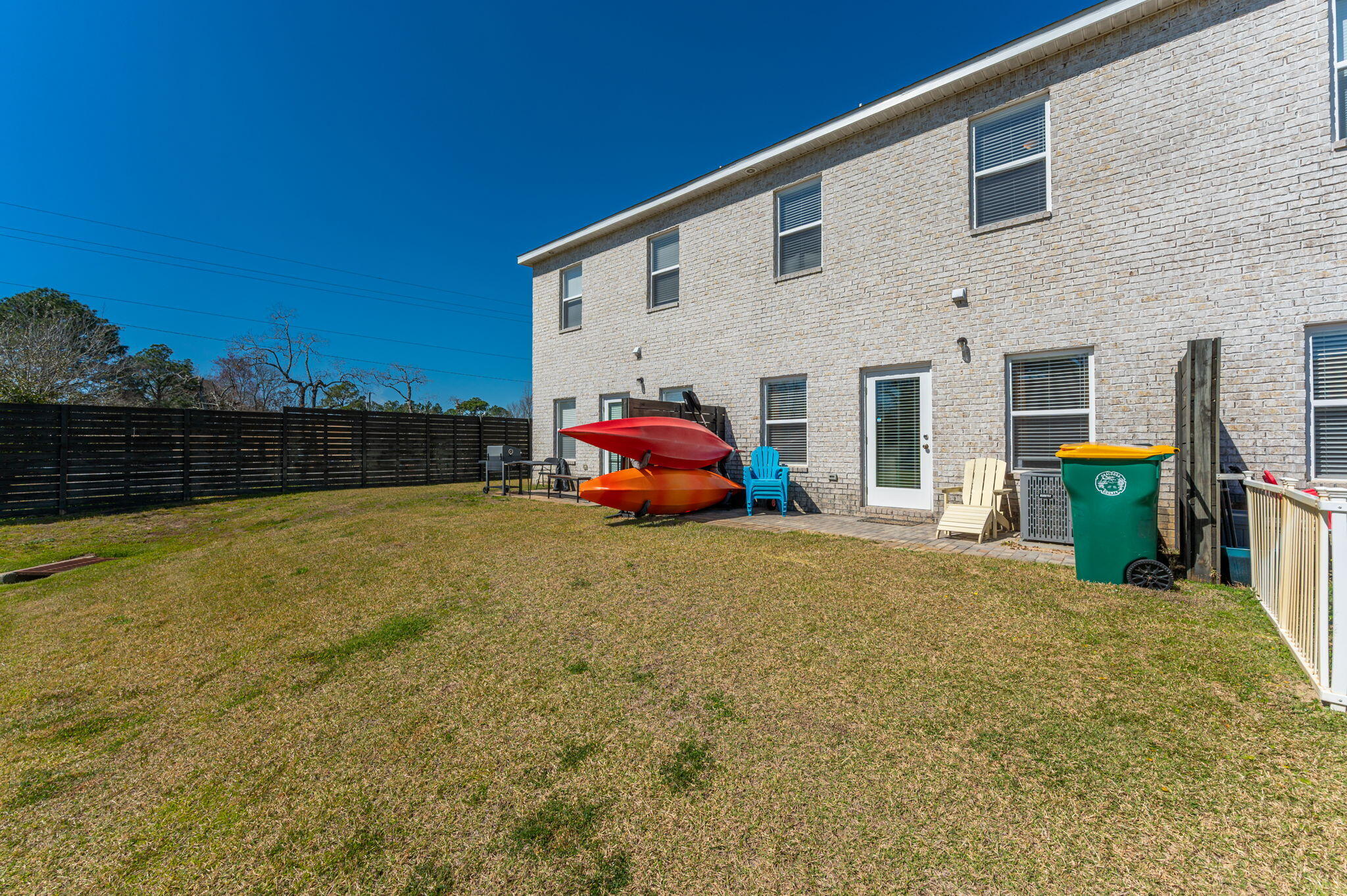 stable lanes - Residential Lease