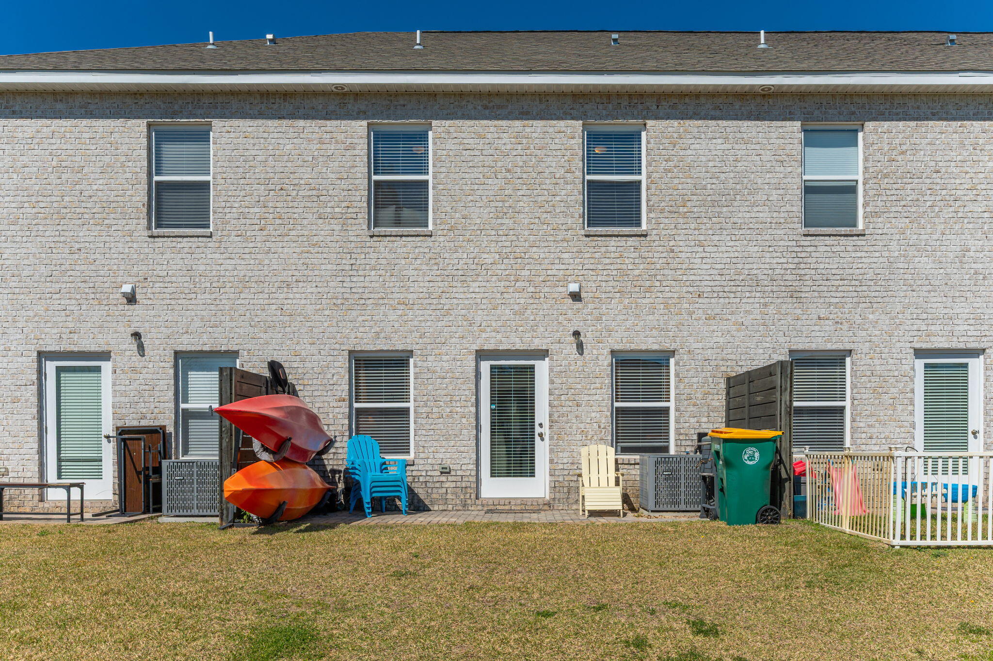 stable lanes - Residential Lease