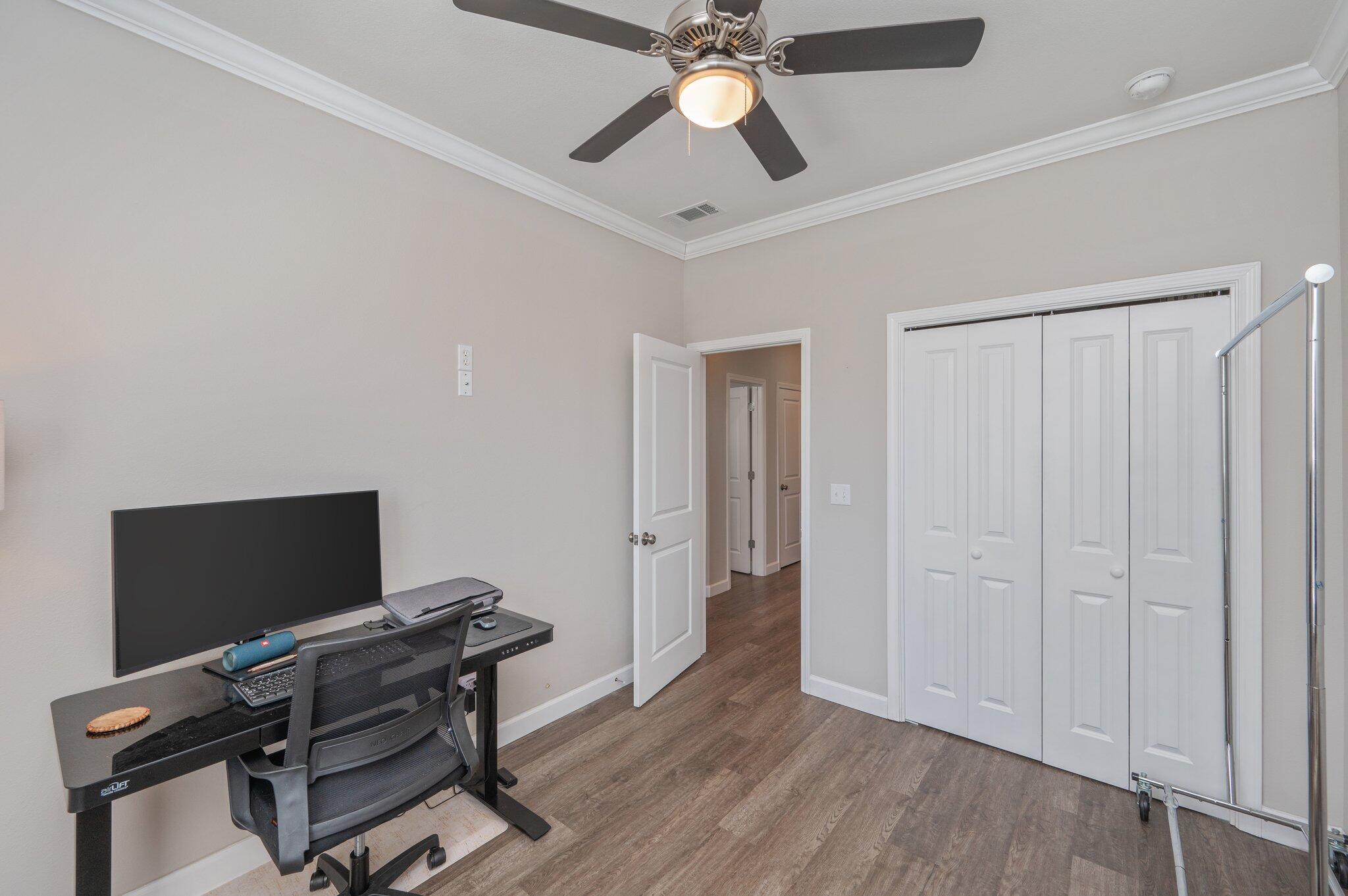 stable lanes - Residential Lease