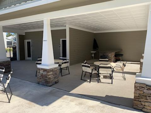 VERANDAS AT FREEPORT - Residential Lease
