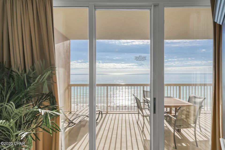 : PERFECT ELEVATION IN SUNRISE BEACH! Sunrise Beach unit 909 is the beach getaway that you have been dreaming of! Super-efficient floorplan,
this oversized 2 bedroom + bunkroom, 2 bath gulf front condo lives like a true 3 bedroom and sleeps 8! It also has a PRIME 9th floor location in the deluxe 25-
story Gulf front complex, offering huge east to west Gulf views from the kitchen, dining, and living area! This well maintained, turnkey offering features hard
surface flooring throughout and will convey fully furnished and rental ready. New HVAC in 2019!