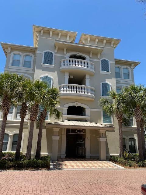 VILLAS AT SEACREST BEACH - Residential
